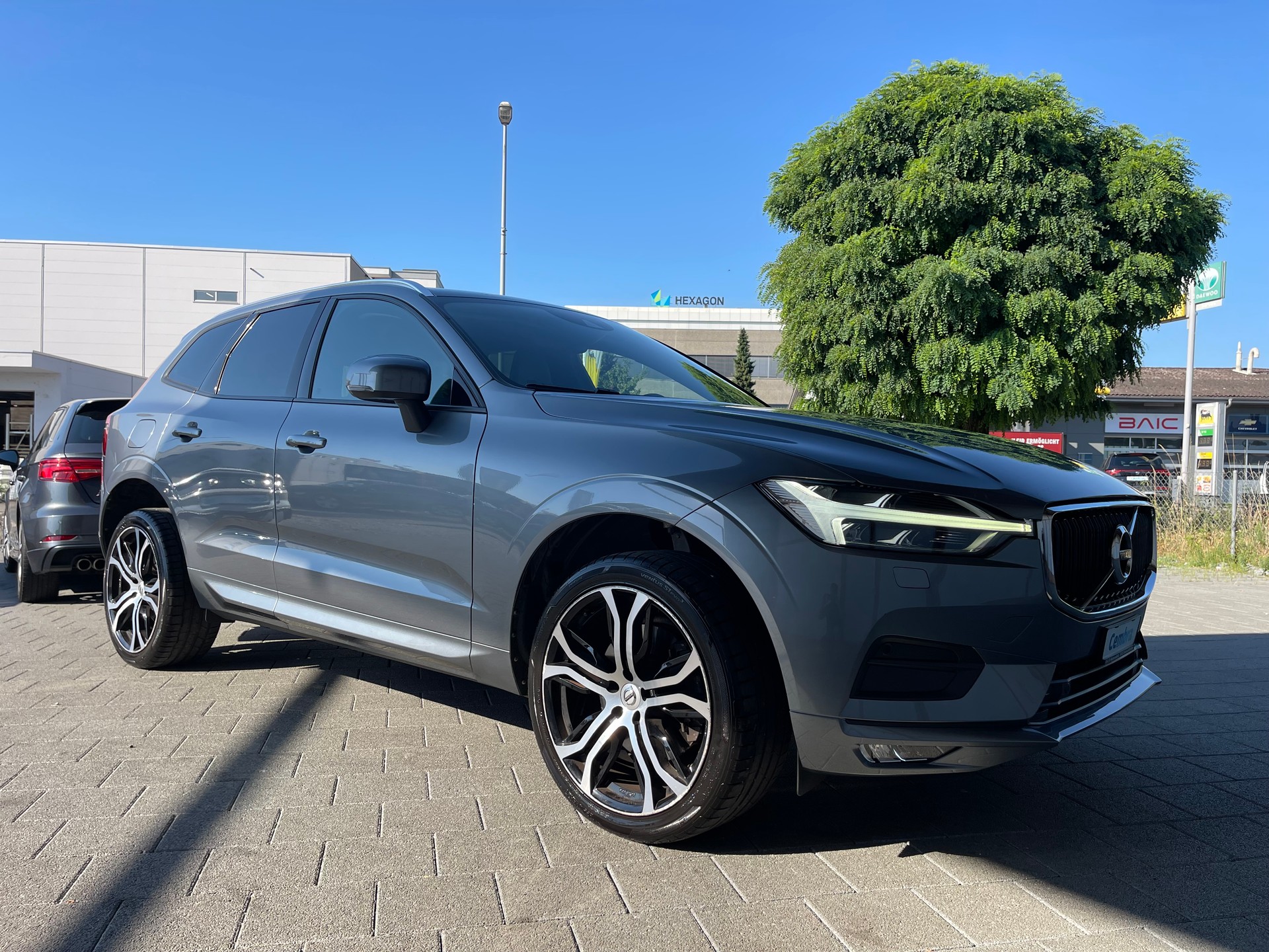 VOLVO XC60 T5 AWD Momentum Geartronic-image-2