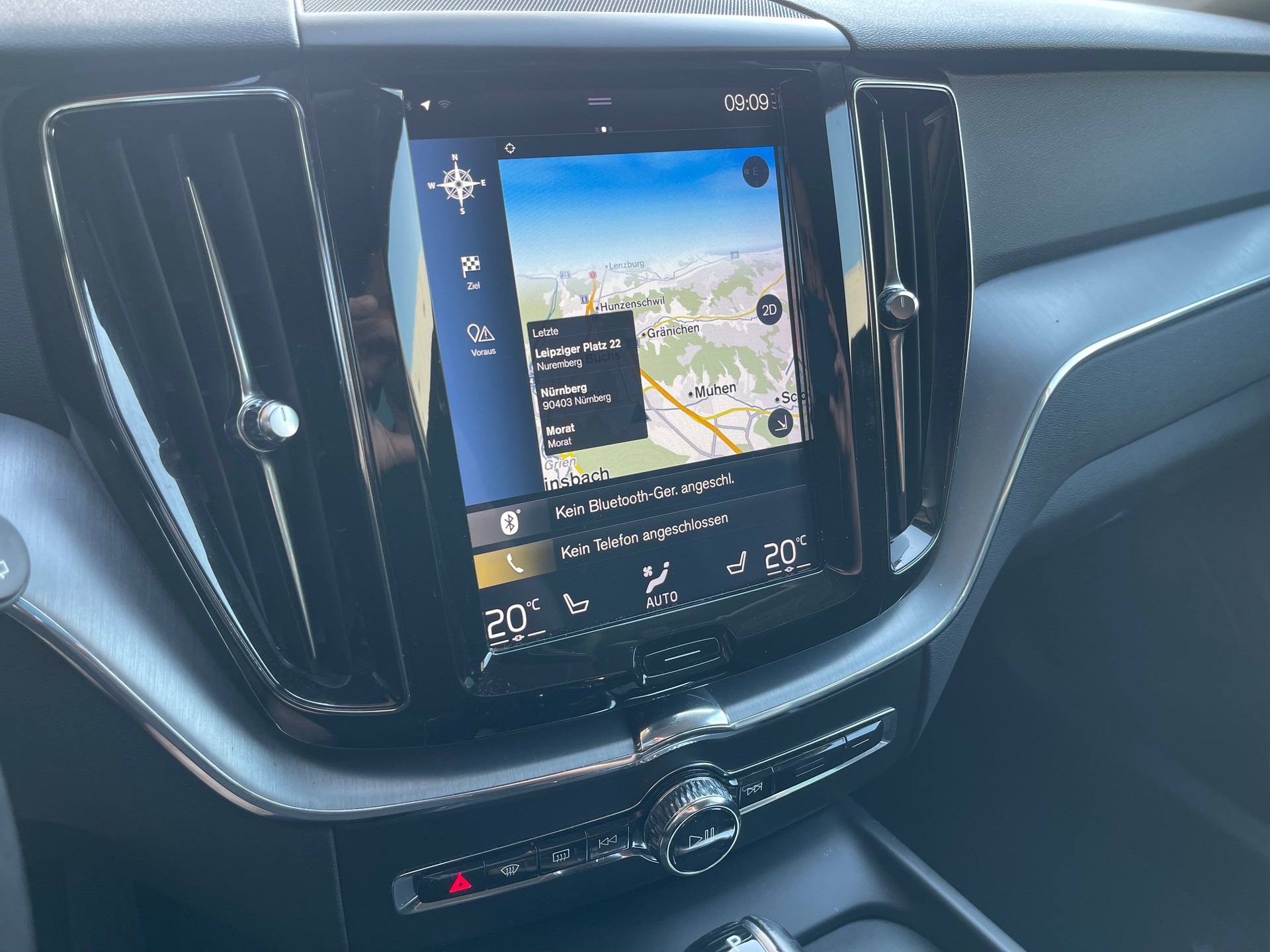 VOLVO XC60 T5 AWD Momentum Geartronic-image-13