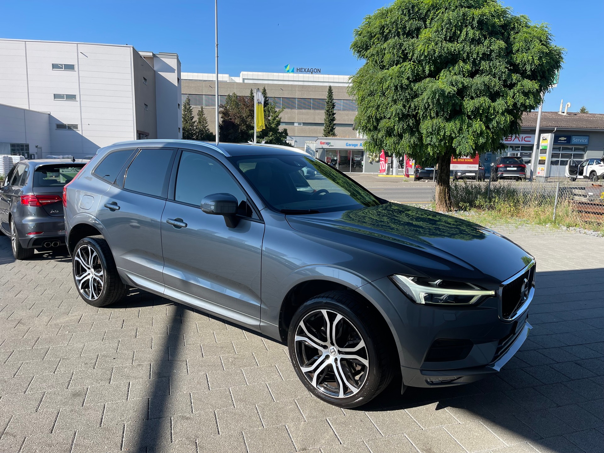 VOLVO XC60 T5 AWD Momentum Geartronic-image-3