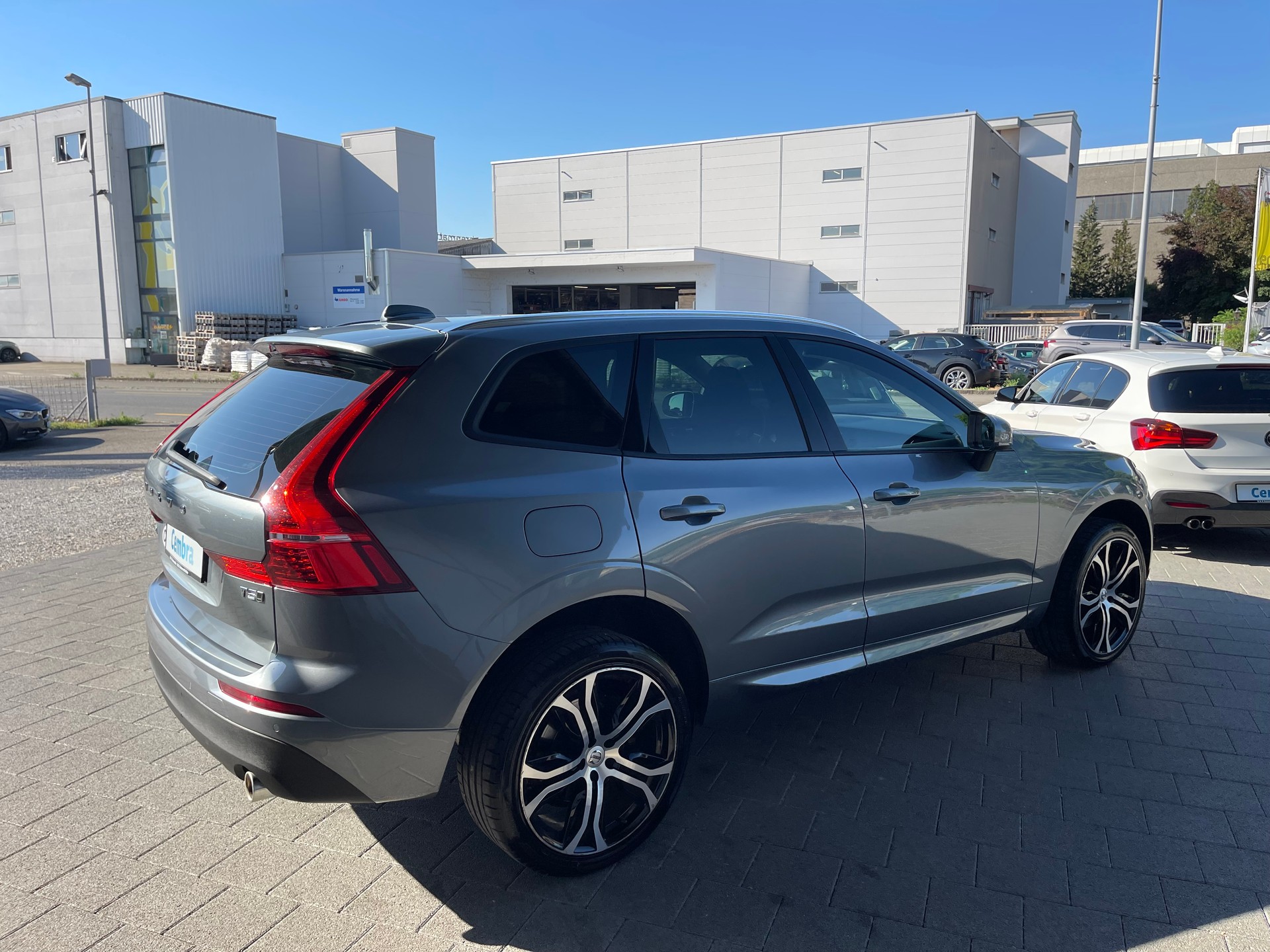 VOLVO XC60 T5 AWD Momentum Geartronic-image-5