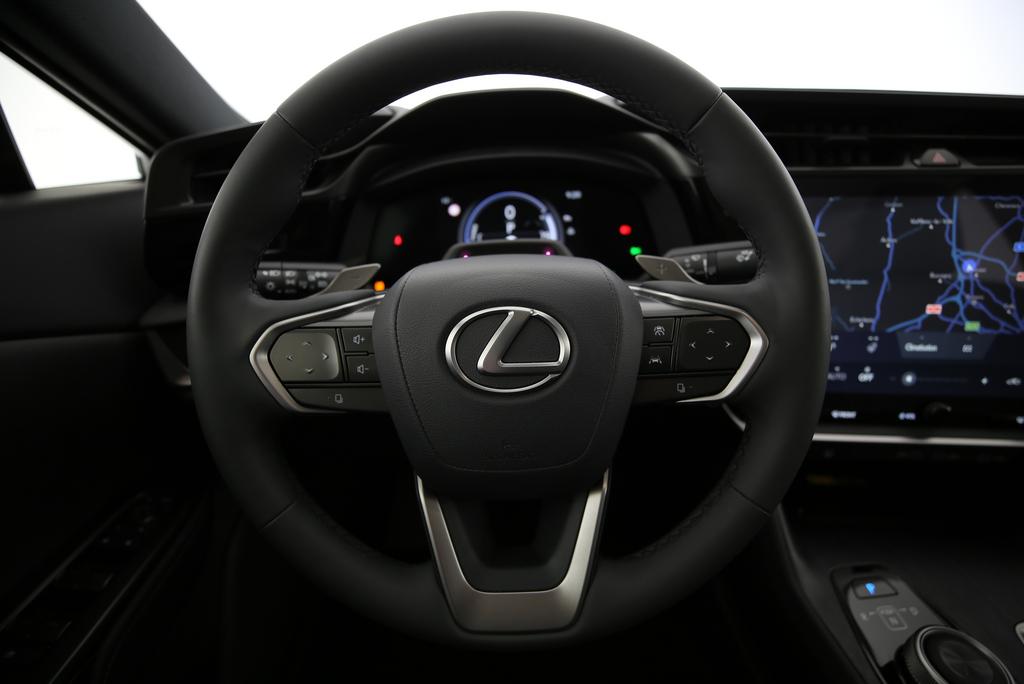 LEXUS RZ 450e Comfort-image-5
