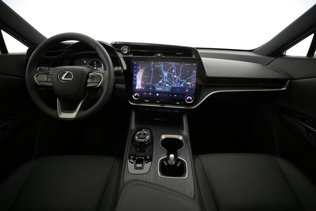LEXUS RZ 450e Comfort-image-4