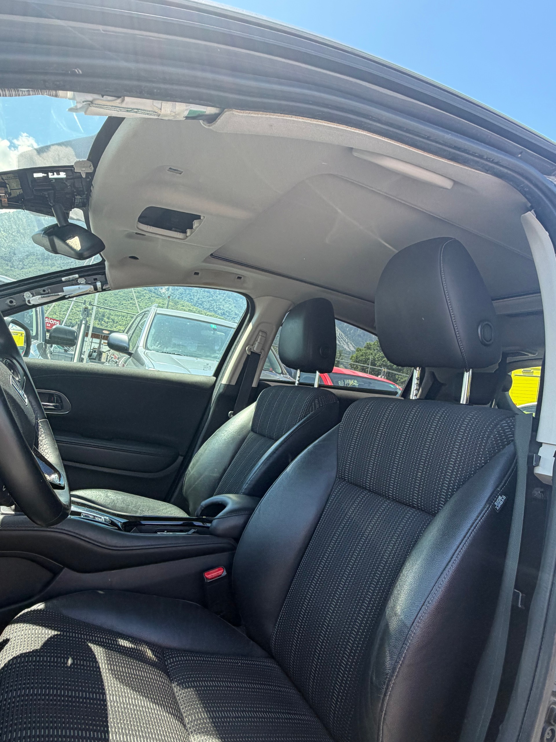 HONDA HR-V 1.6i-DTEC Executive-image-4