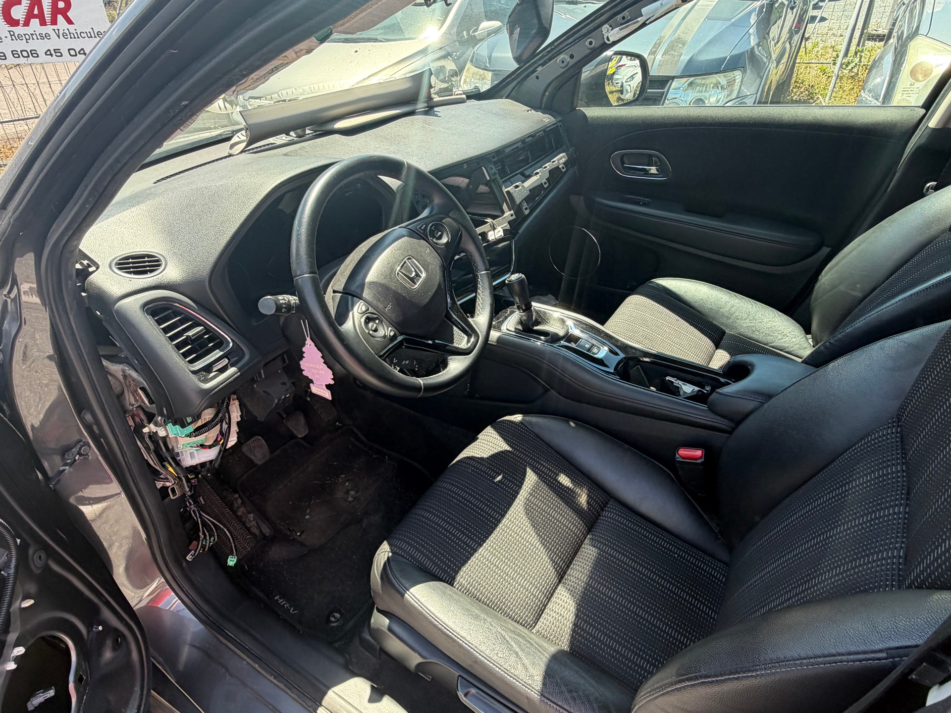 HONDA HR-V 1.6i-DTEC Executive-image-3