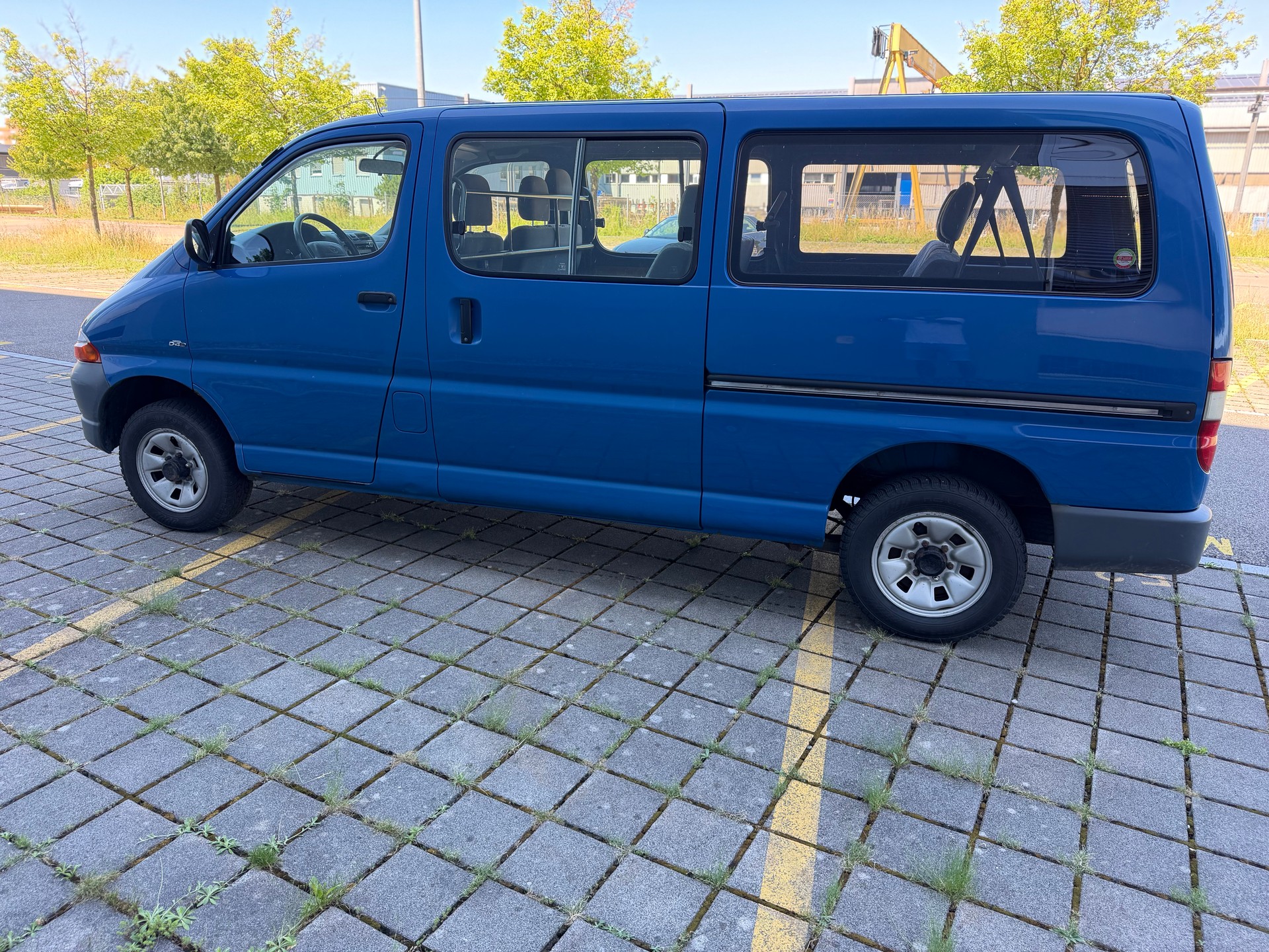 TOYOTA Hiace D-4D LWB 4WD Kombi-image-7