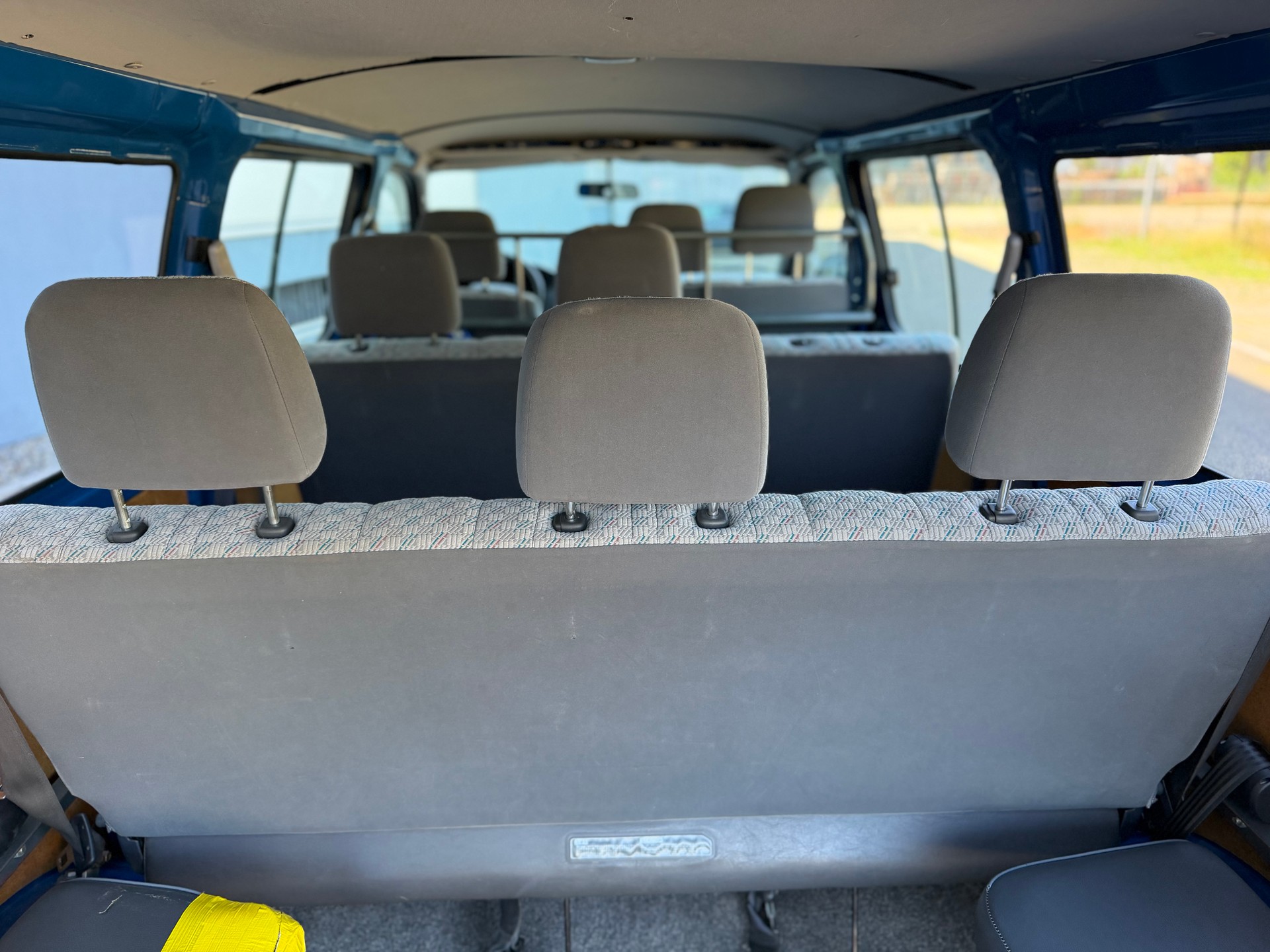 TOYOTA Hiace D-4D LWB 4WD Kombi-image-9