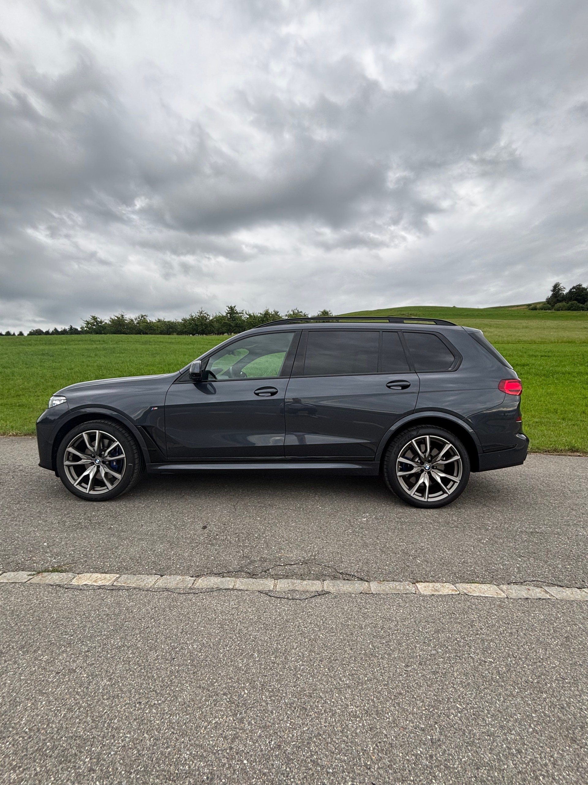 BMW M50i-image-2