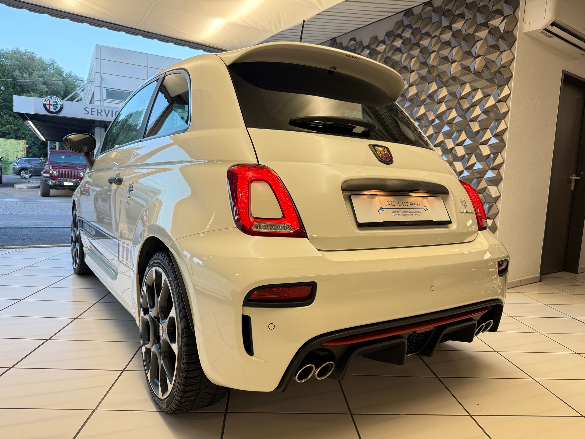 FIAT 595 1.4 16V Turbo Abarth Competizione Dualogic-image-1