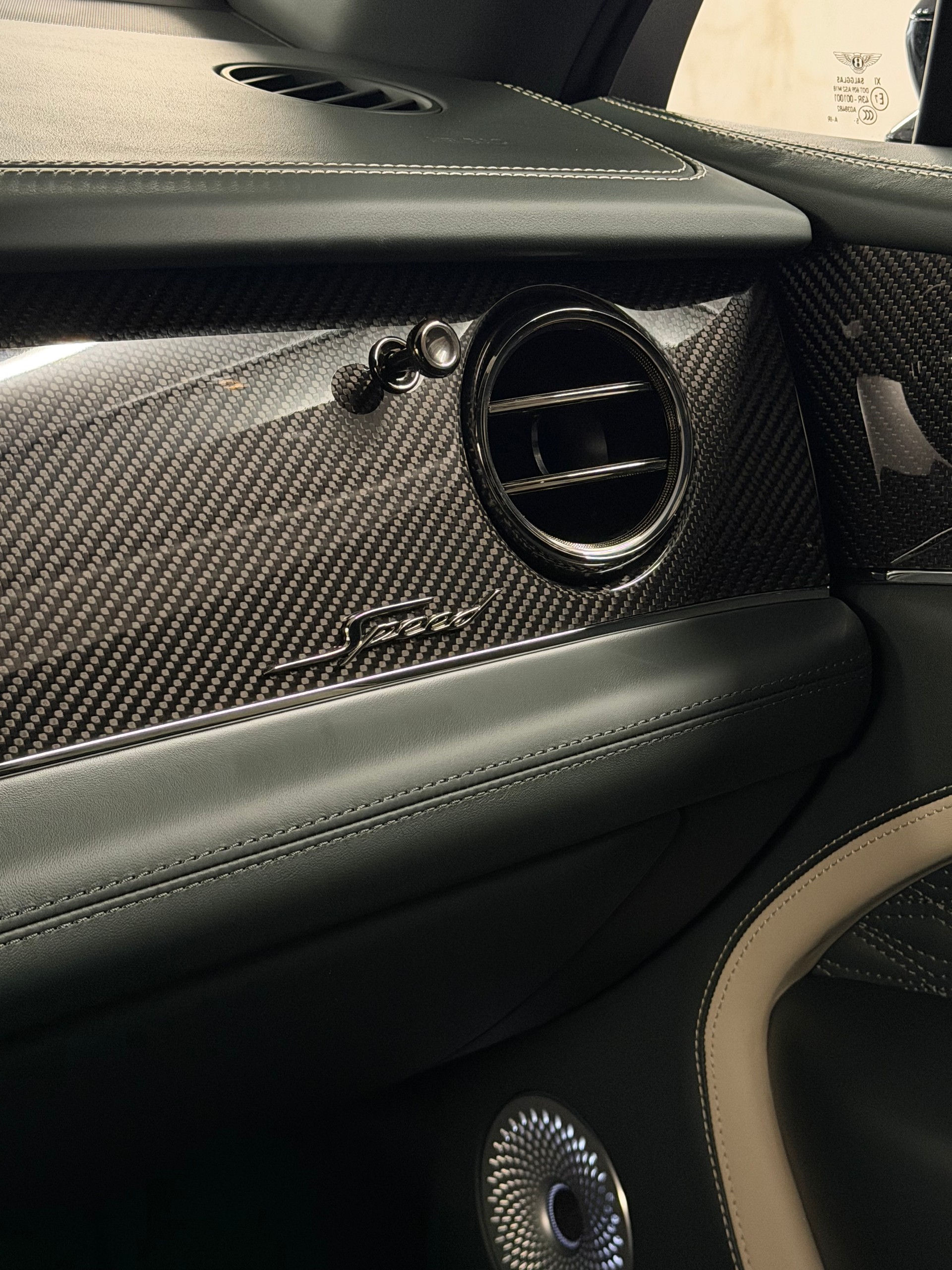 BENTLEY BENTAYGA SPEED V8-image-12