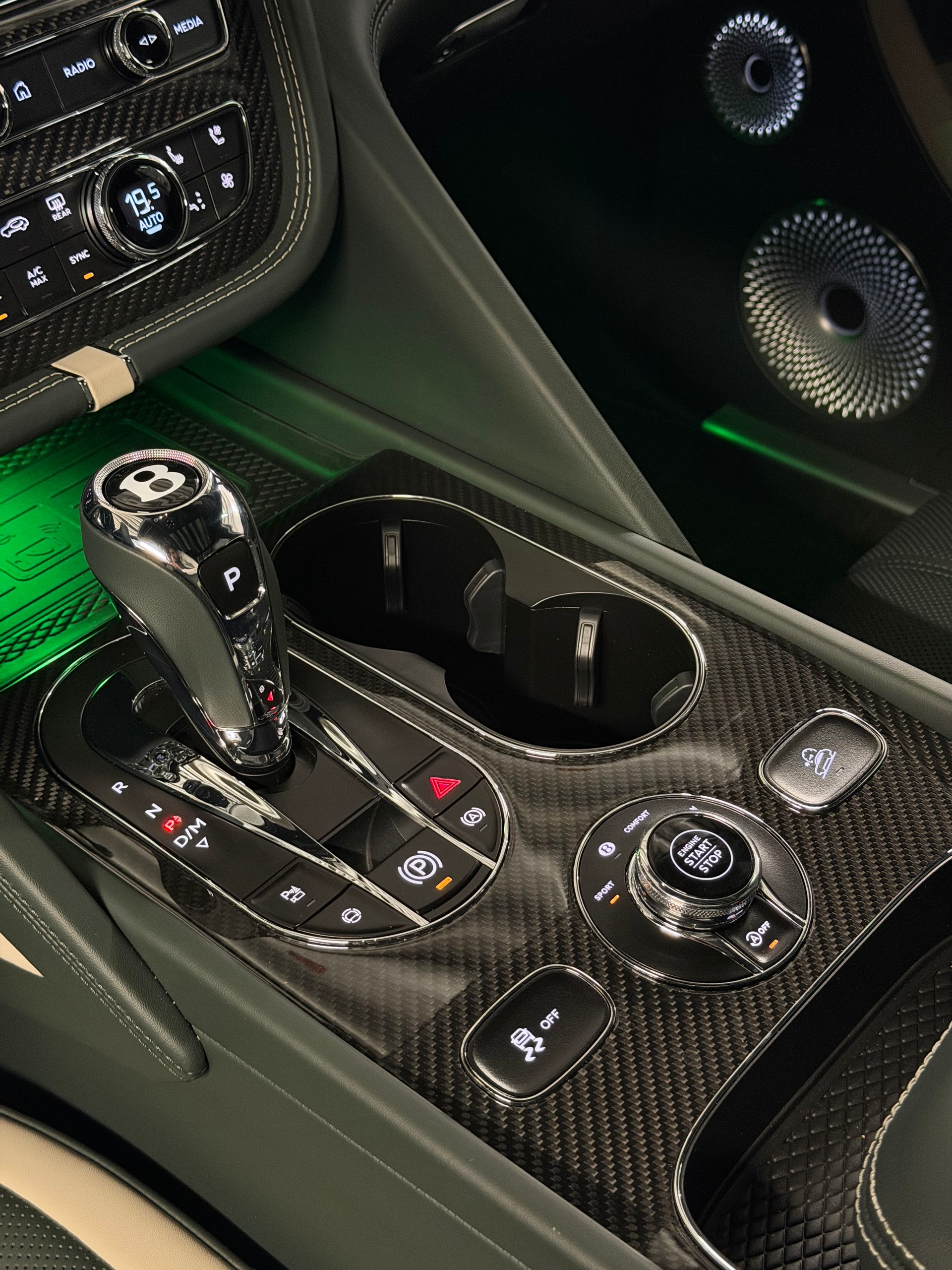 BENTLEY BENTAYGA SPEED V8-image-11