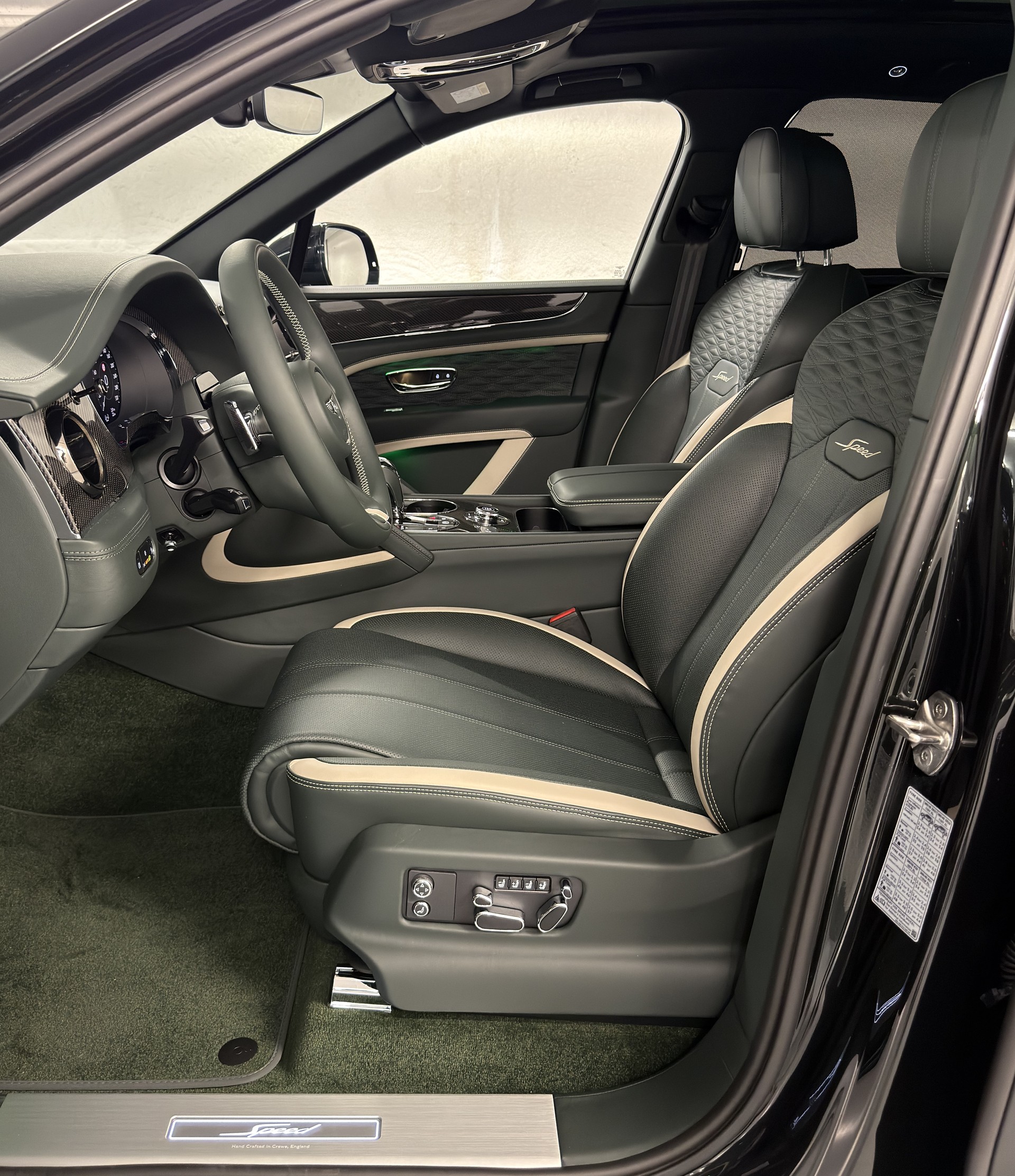 BENTLEY BENTAYGA SPEED V8-image-13