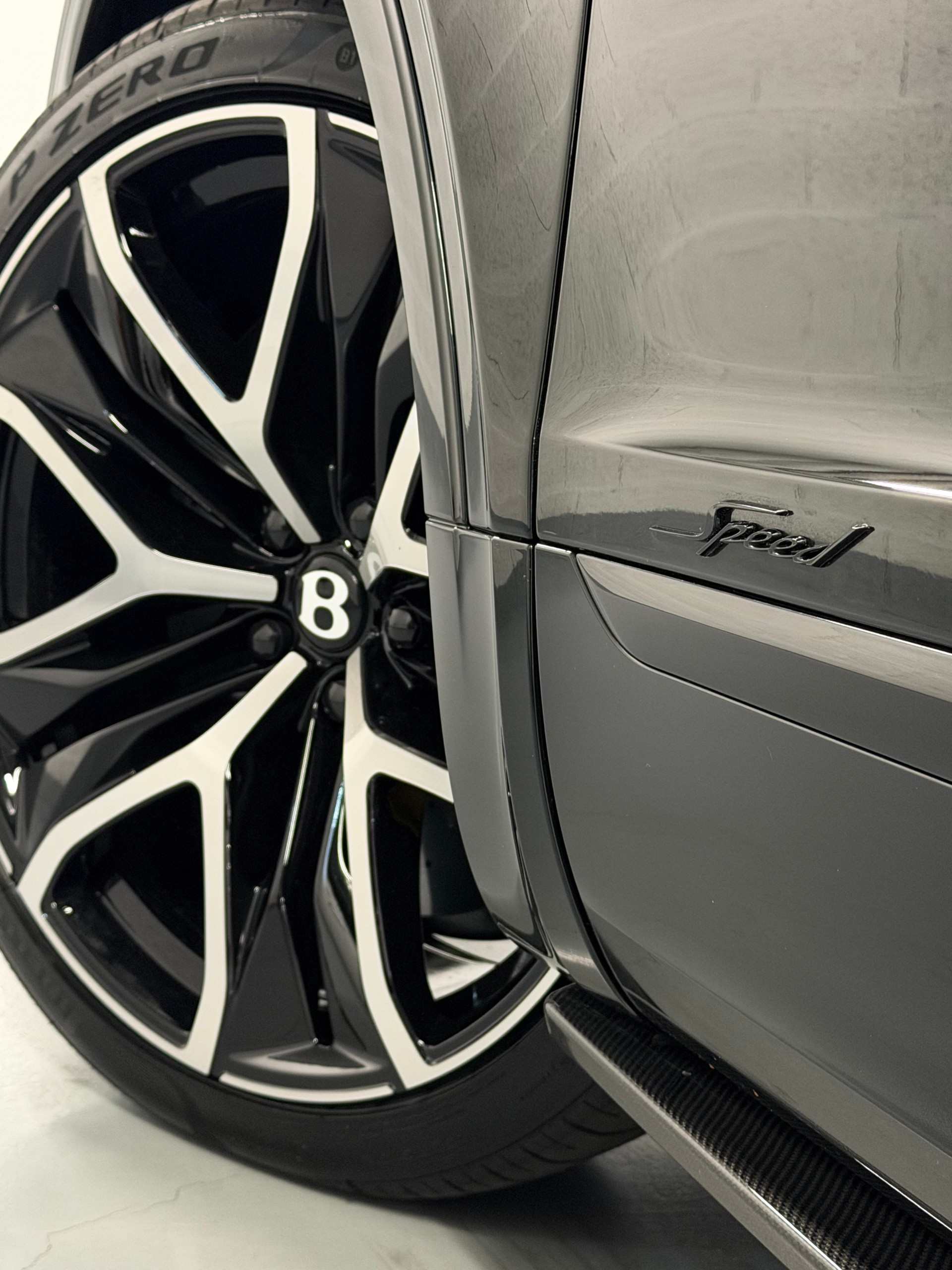 BENTLEY BENTAYGA SPEED V8-image-10
