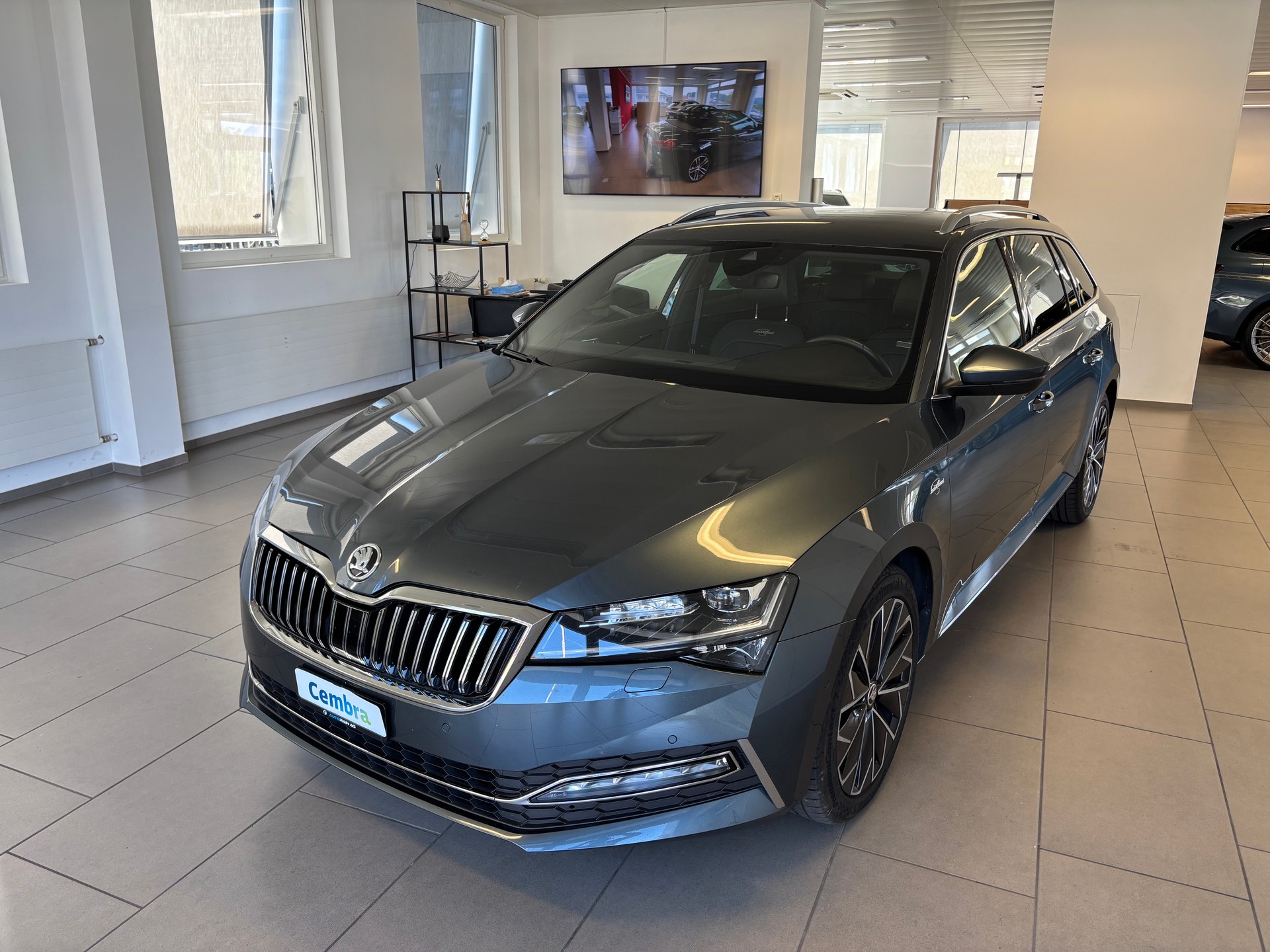 SKODA Superb Combi 2.0 TDi L&K 4x4 DSG-image-0