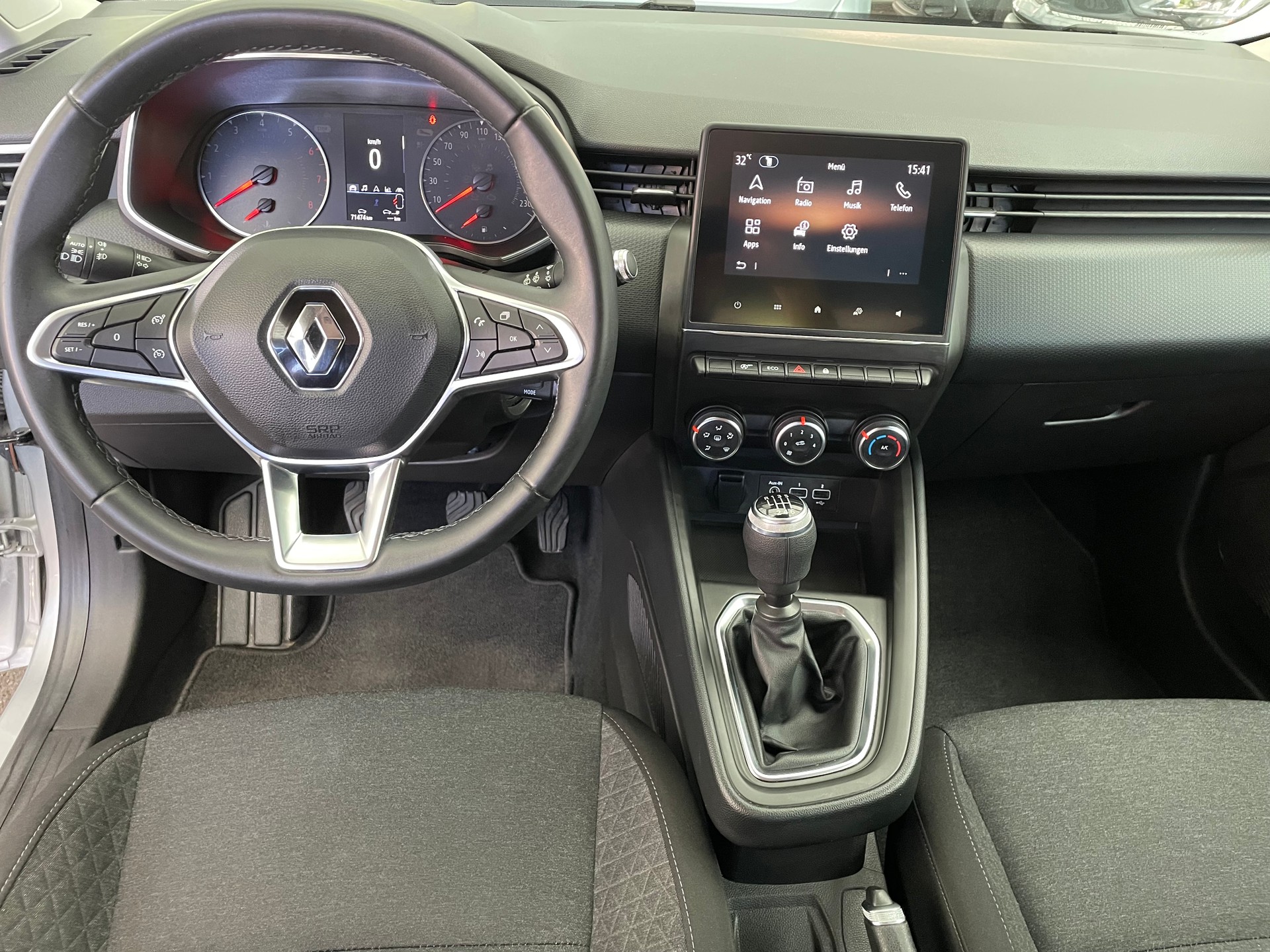 RENAULT Clio 1.0 Zen-image-9