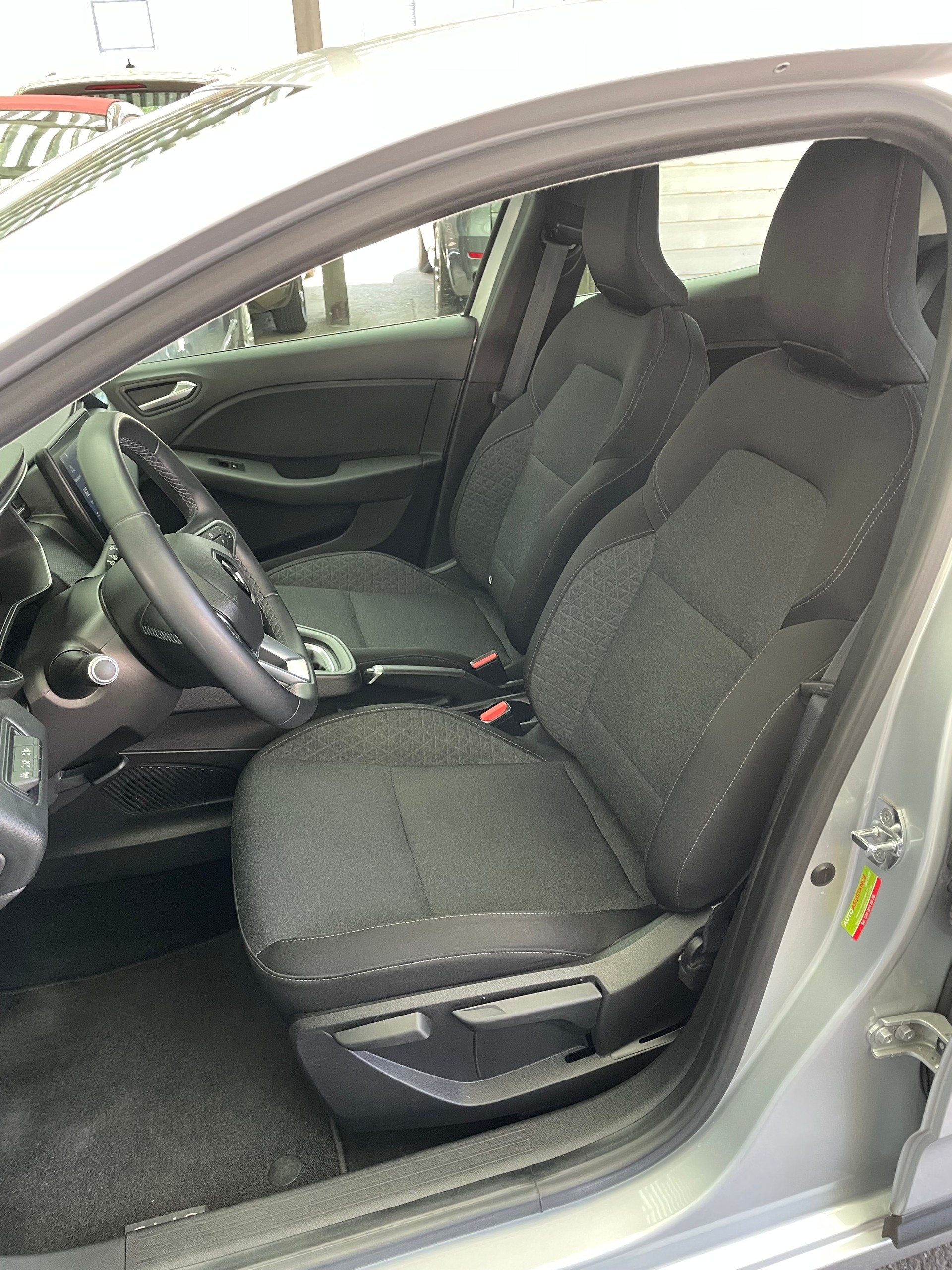 RENAULT Clio 1.0 Zen-image-7