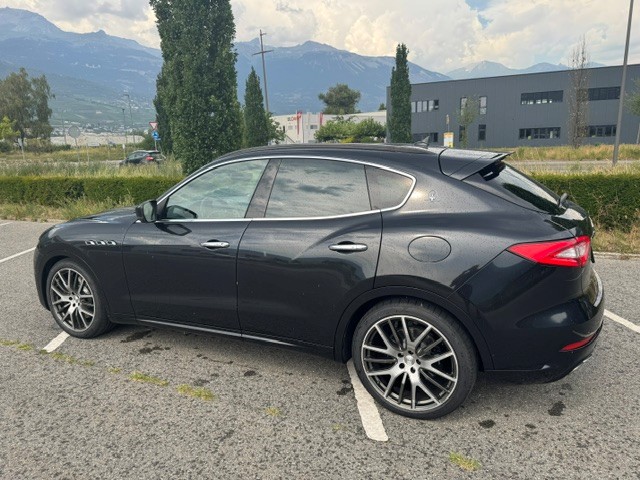 MASERATI Levante S 3.0 V6 Automatica-image-3