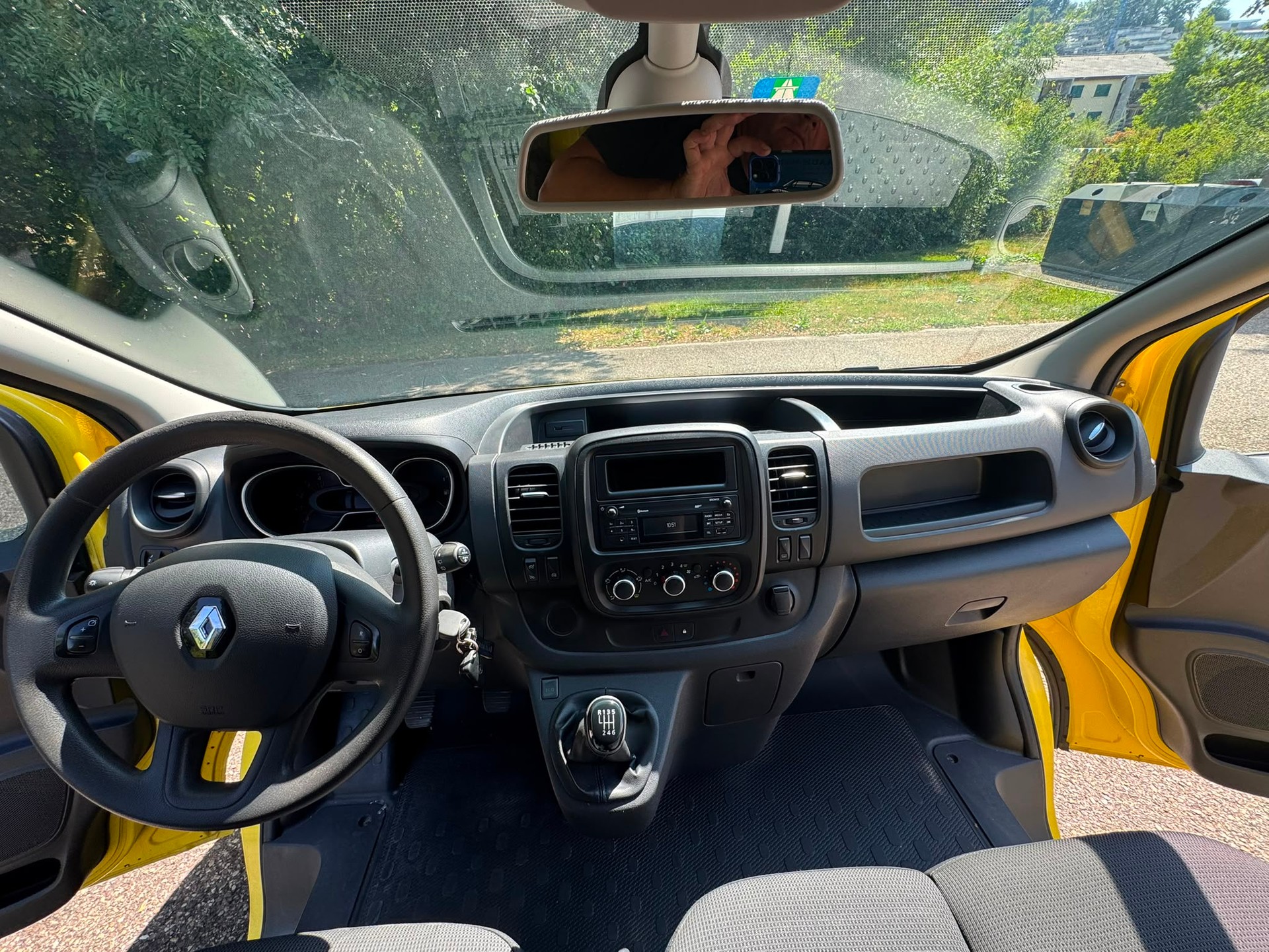 RENAULT Trafic 2.0 Energy dCi 120 3.0t Business L2H1-image-14