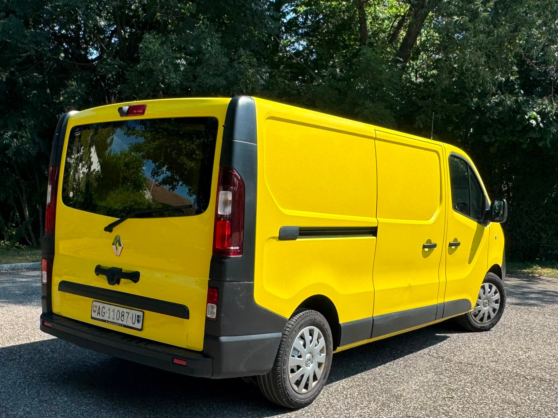 RENAULT Trafic 2.0 Energy dCi 120 3.0t Business L2H1-image-5
