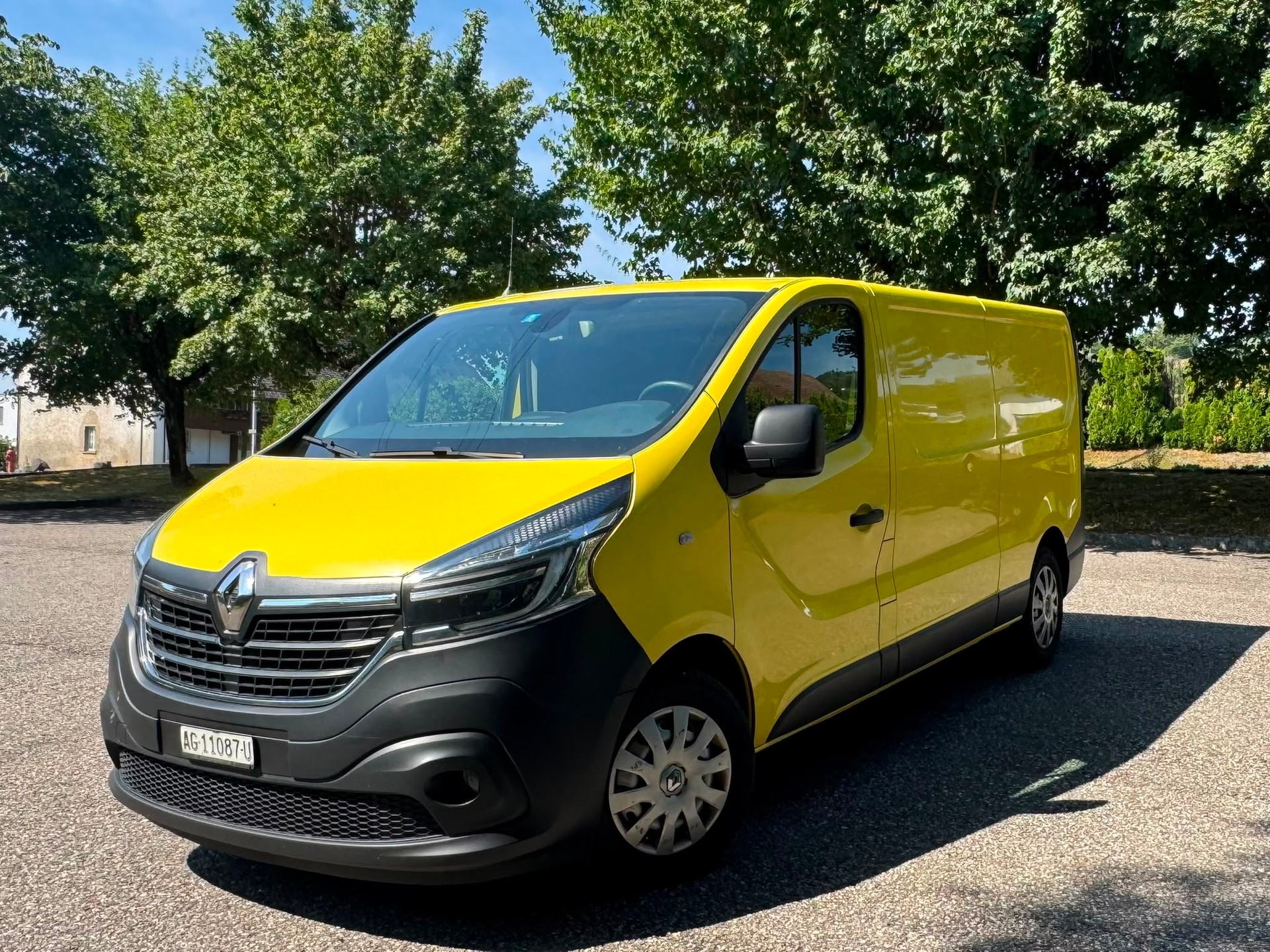 RENAULT Trafic 2.0 Energy dCi 120 3.0t Business L2H1-image-0