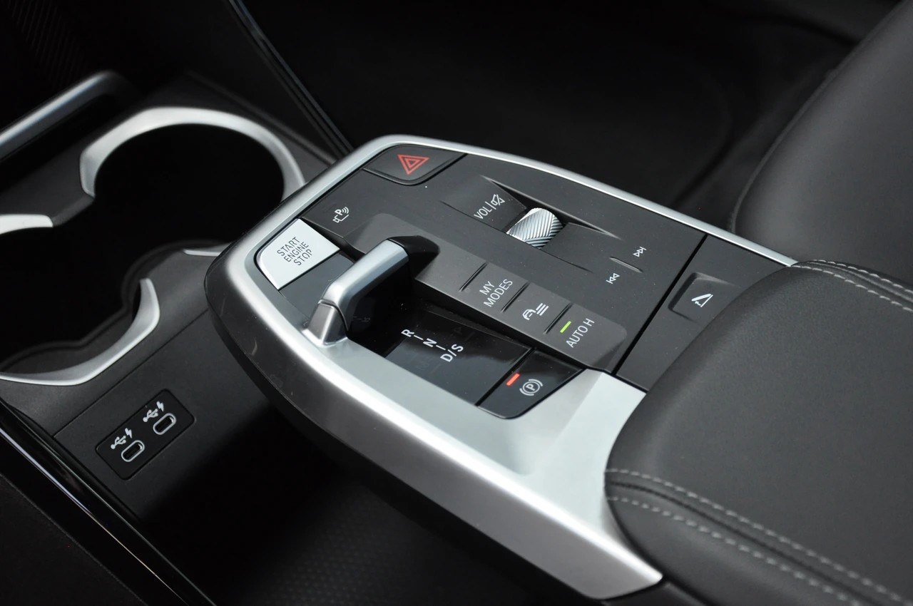 BMW X1 xDrive 23d 48V M Sport Pro-image-17