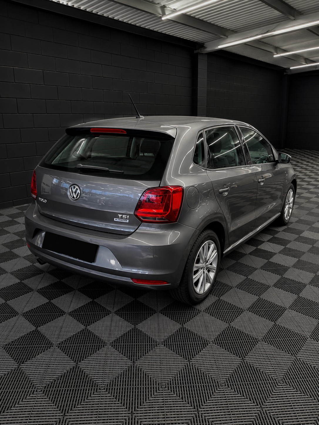 VW Polo 1.2 TSI BMT Comfortline-image-1