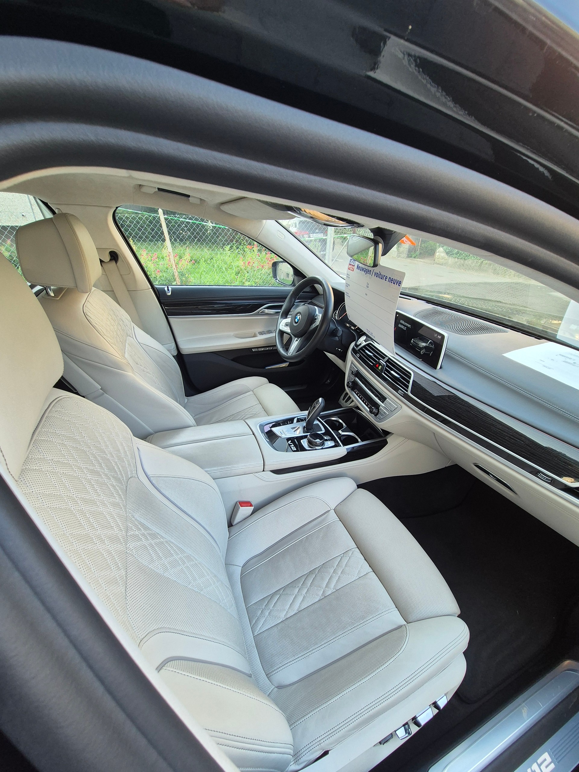 BMW M760Li xDrive SAG-image-4