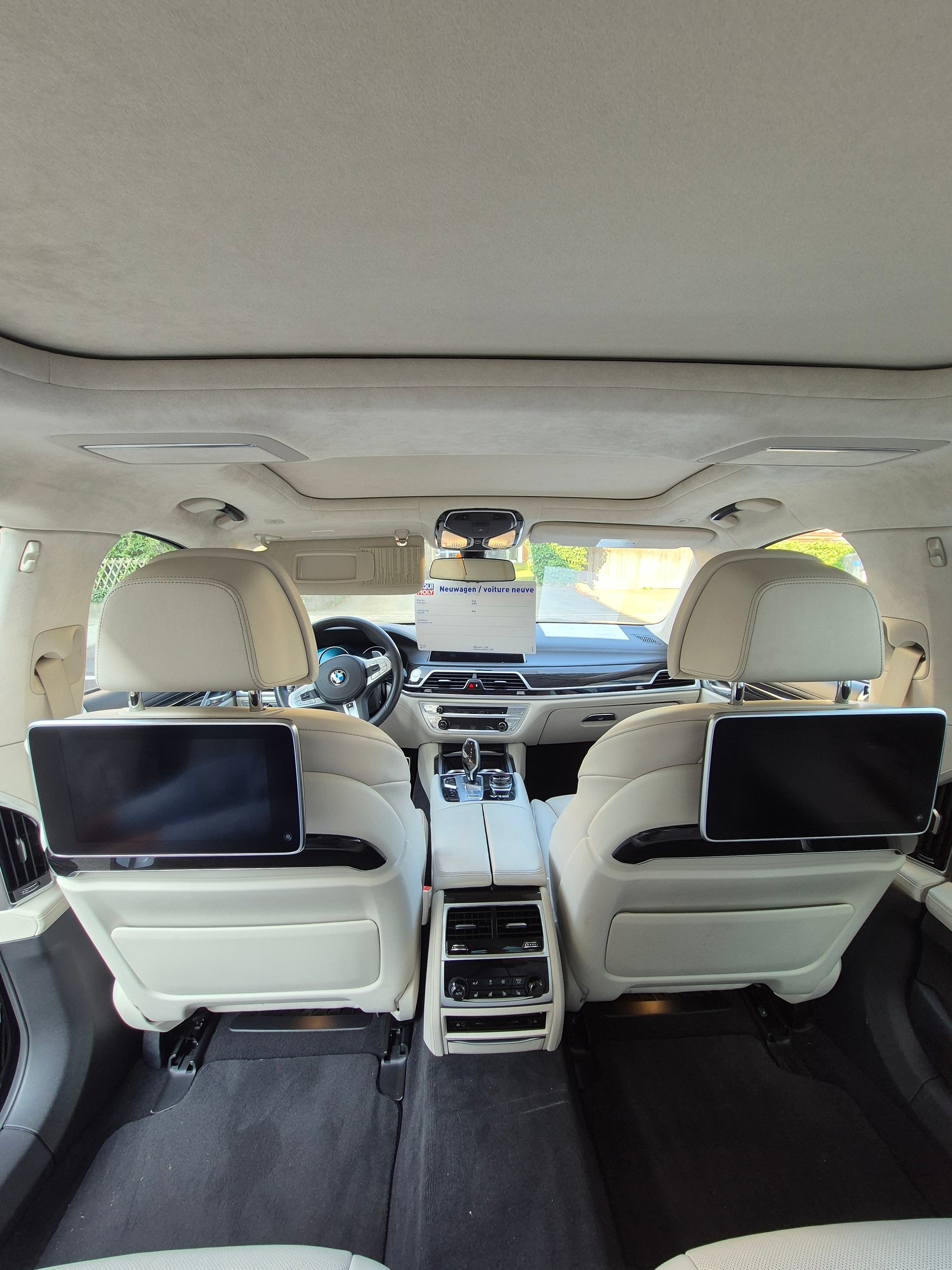 BMW M760Li xDrive SAG-image-3