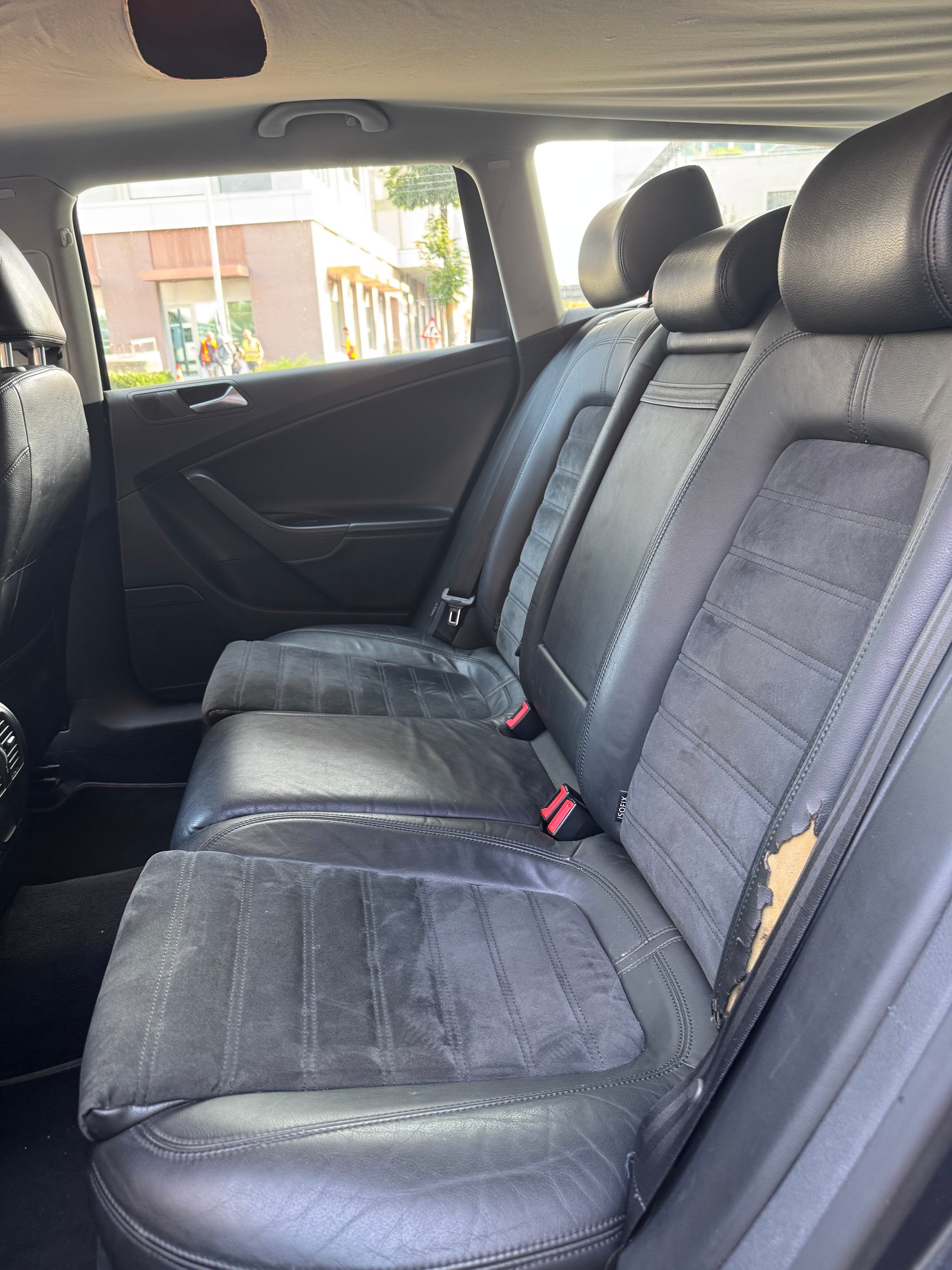 VW Passat Variant 3.2 V6 FSI Highline 4Motion-image-5