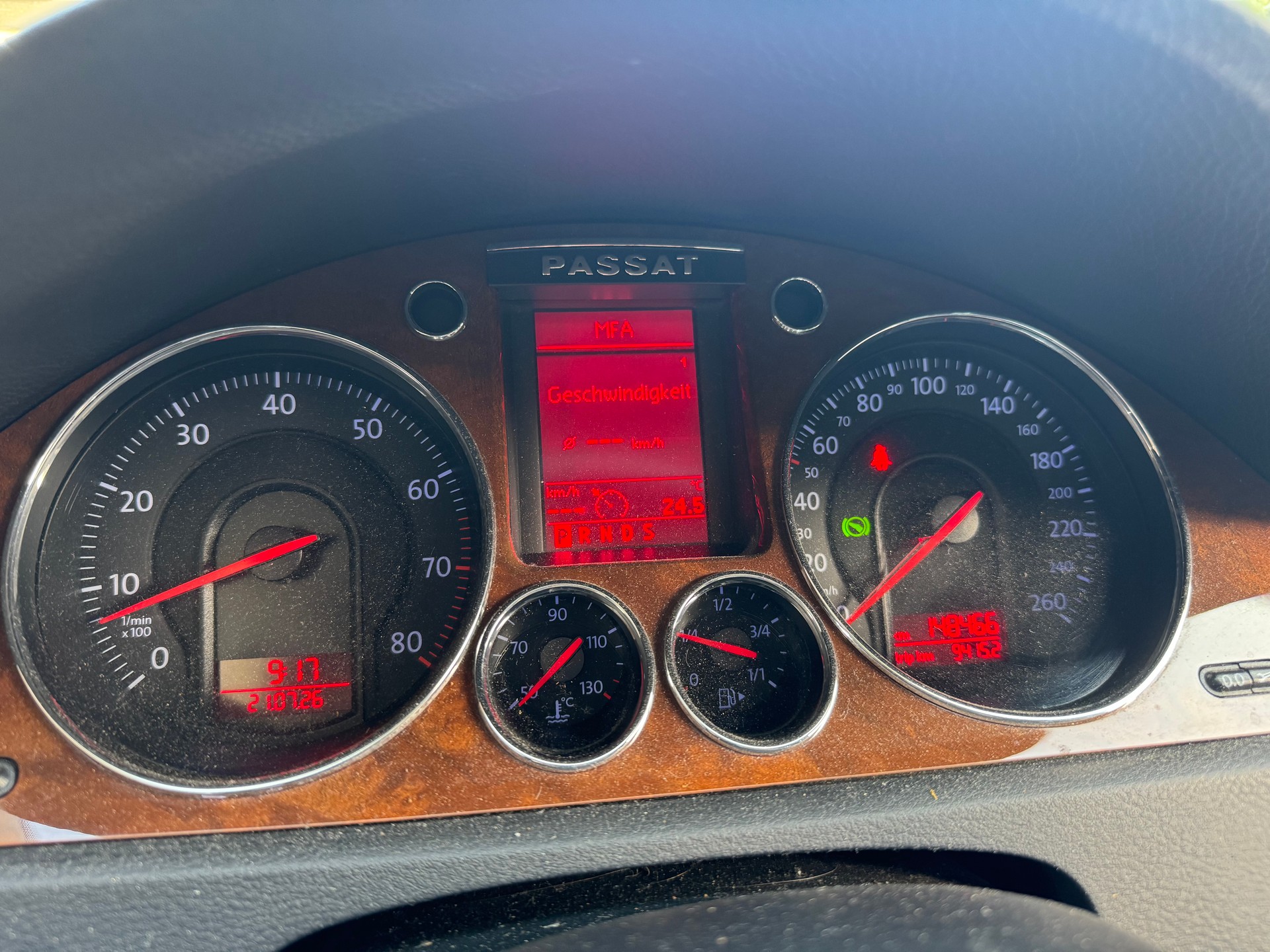 VW Passat Variant 3.2 V6 FSI Highline 4Motion-image-9