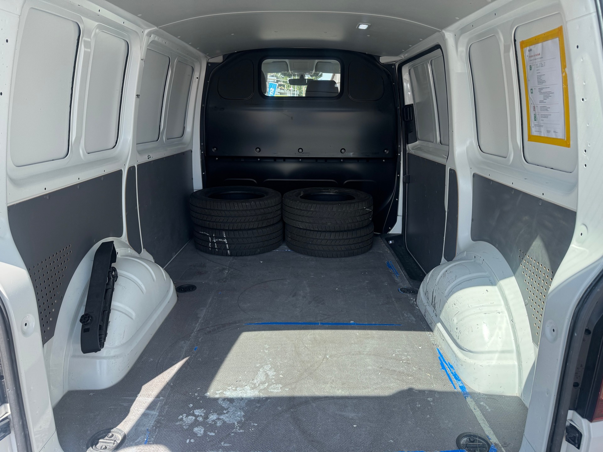 VW T6.1 2.0 TDI Entry-image-7