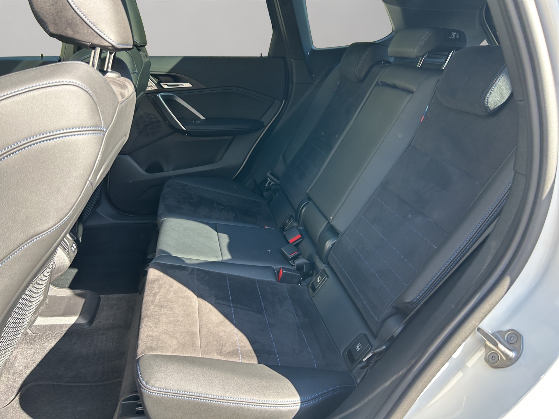 BMW X1 xDrive 23i 48V M Sport-image-18