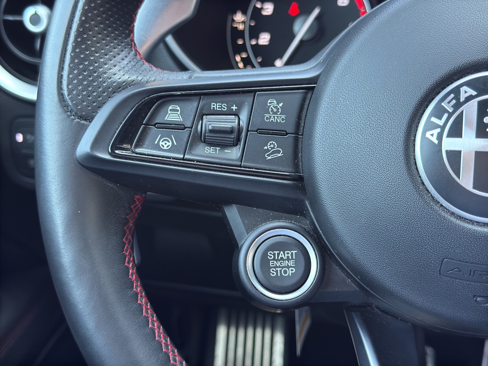 ALFA ROMEO Stelvio 2.0 Veloce TI Q4 Automatic-image-24
