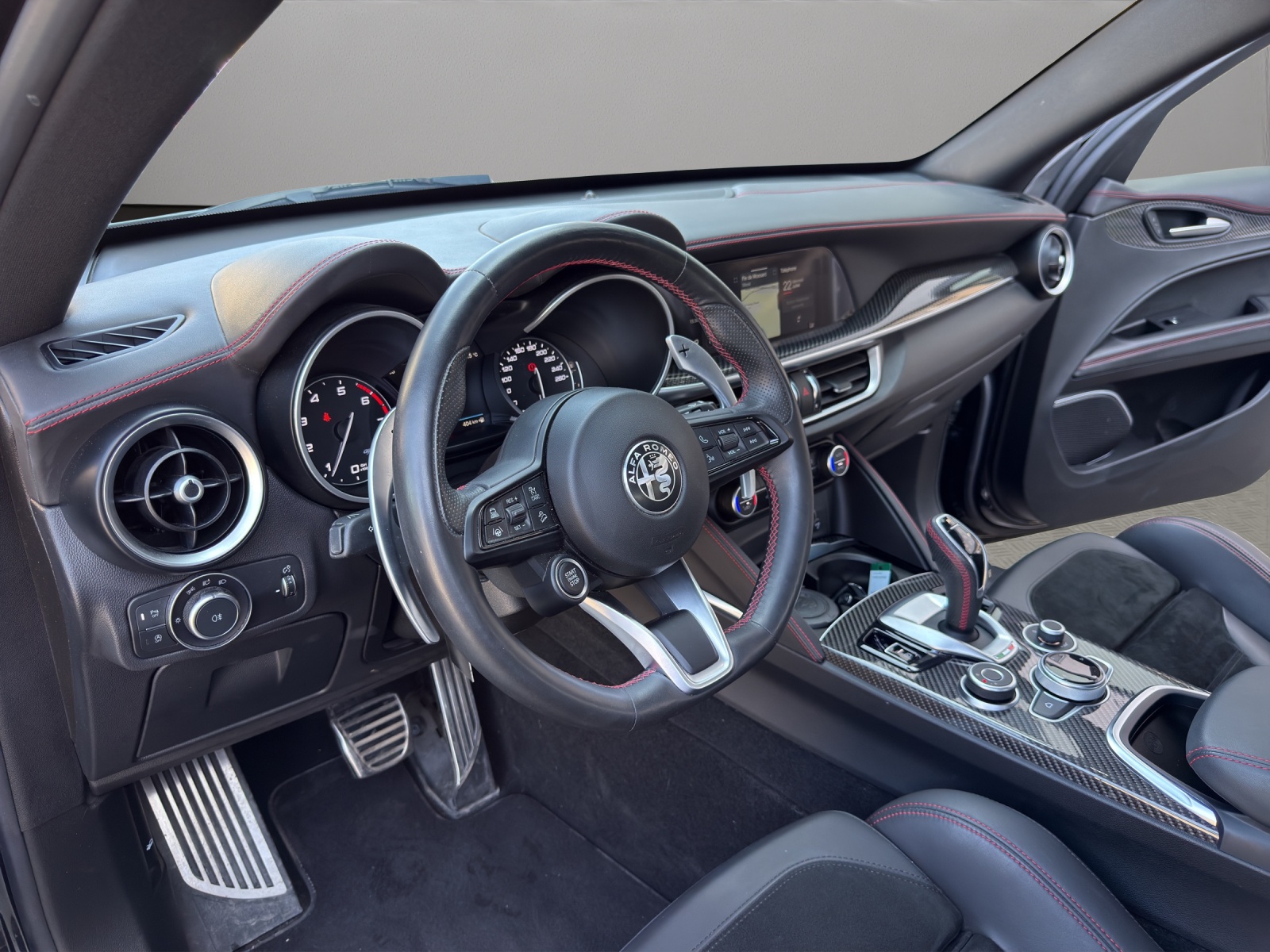 ALFA ROMEO Stelvio 2.0 Veloce TI Q4 Automatic-image-9