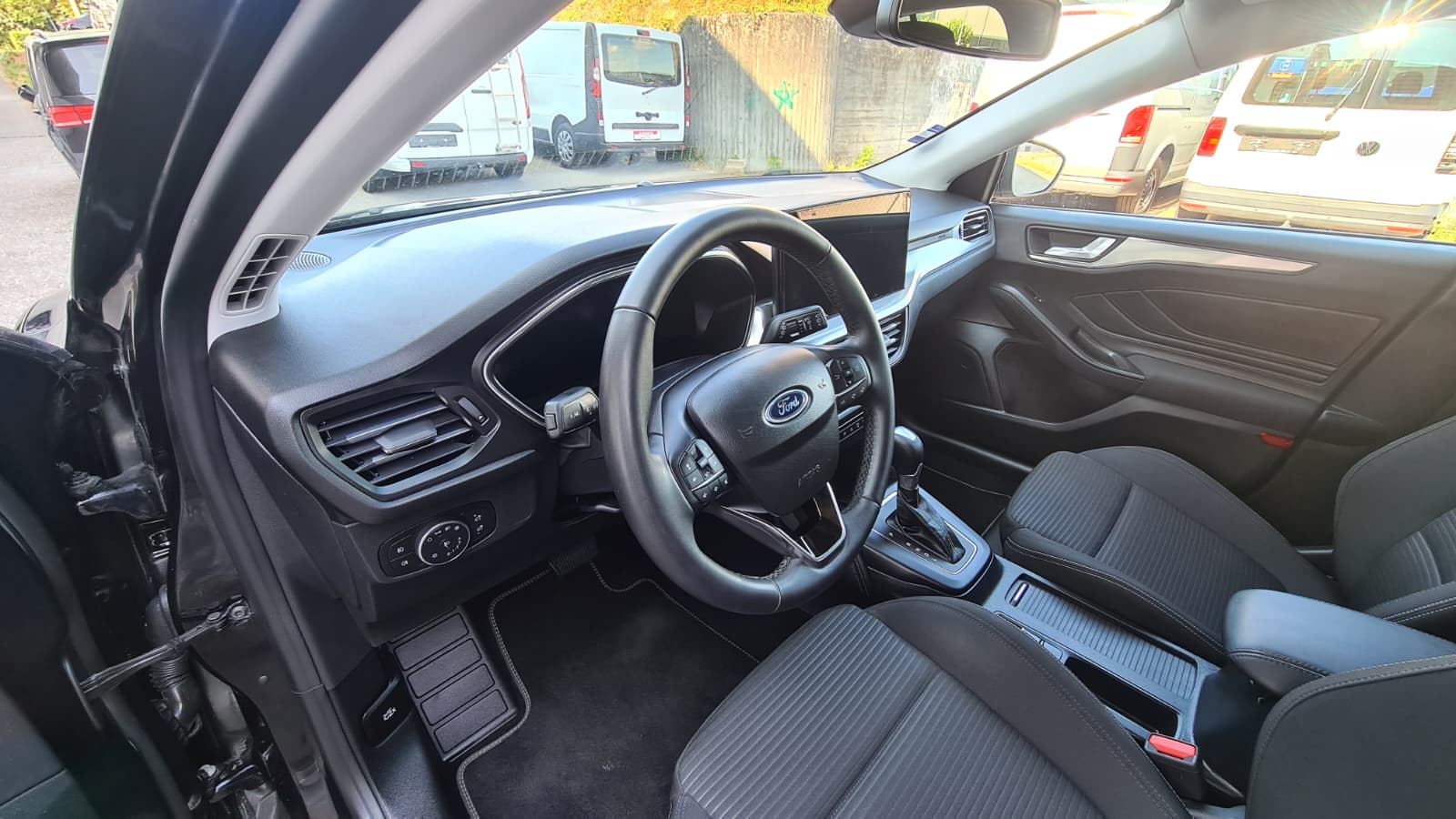 FORD Focus 1.0 MHEV Titanium X Automat-image-17
