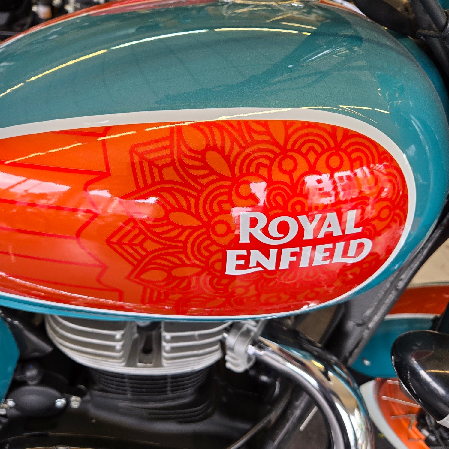 ROYAL ENFIELD Classic 350 Goan Limited-image-4