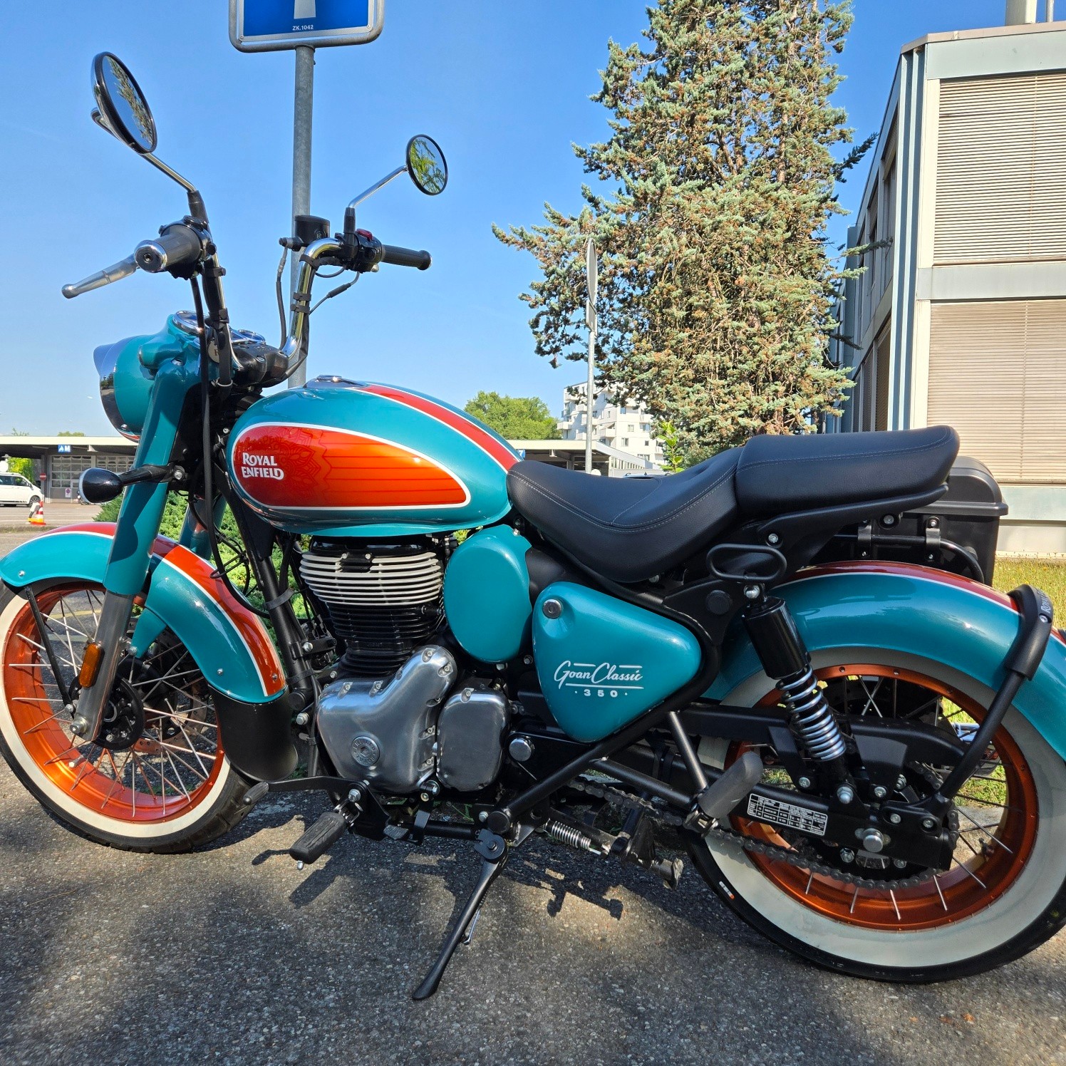 ROYAL ENFIELD Classic 350 Goan Limited-image-6