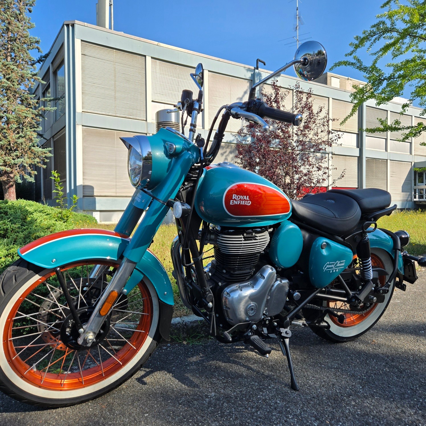 ROYAL ENFIELD Classic 350 Goan Limited-image-5