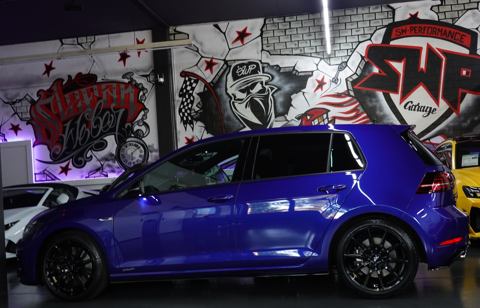 VW GOLF 2.0 TSI R 4MOTION DSG 301 PS BLAU MET.-image-9
