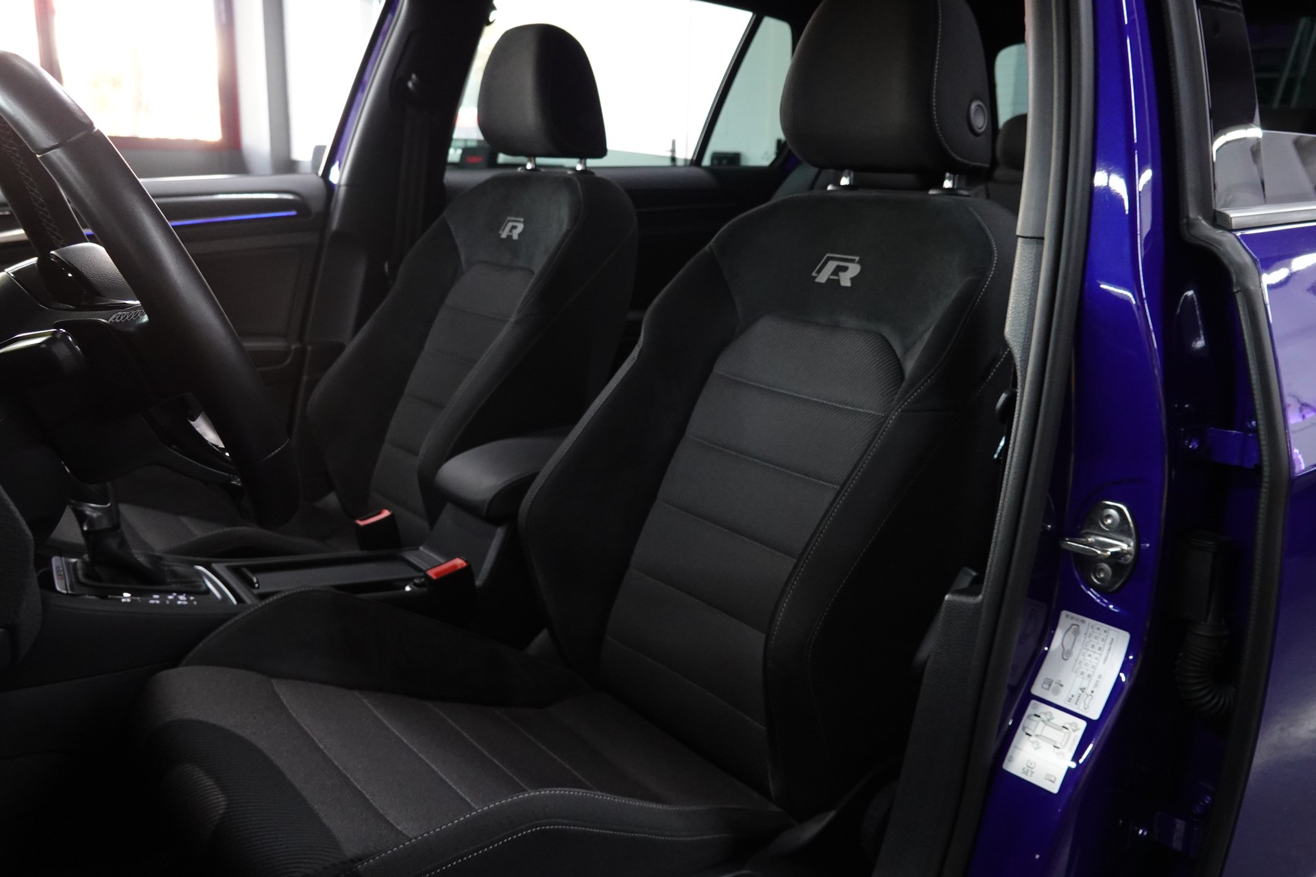 VW GOLF 2.0 TSI R 4MOTION DSG 301 PS BLAU MET.-image-28