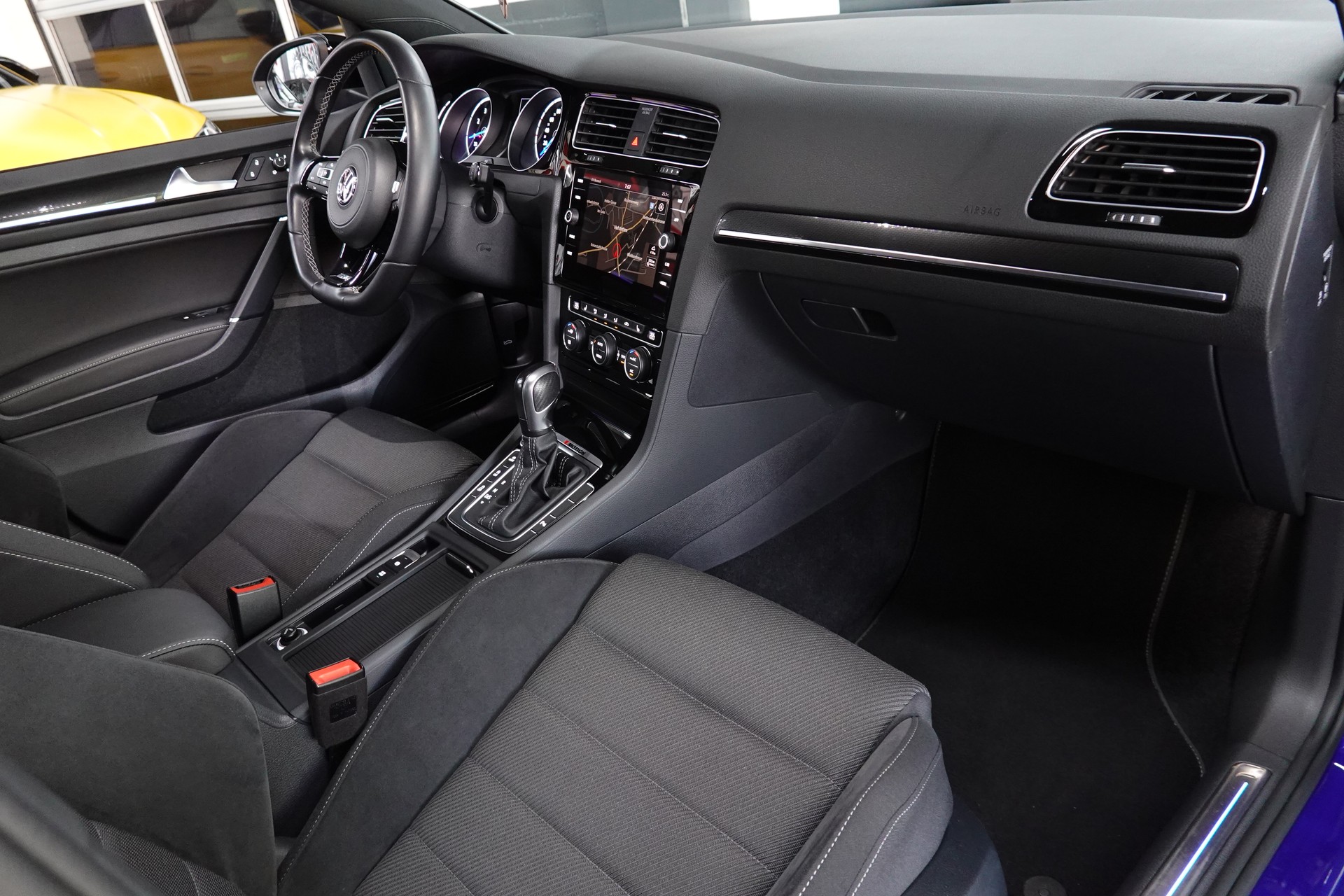VW GOLF 2.0 TSI R 4MOTION DSG 301 PS BLAU MET.-image-38