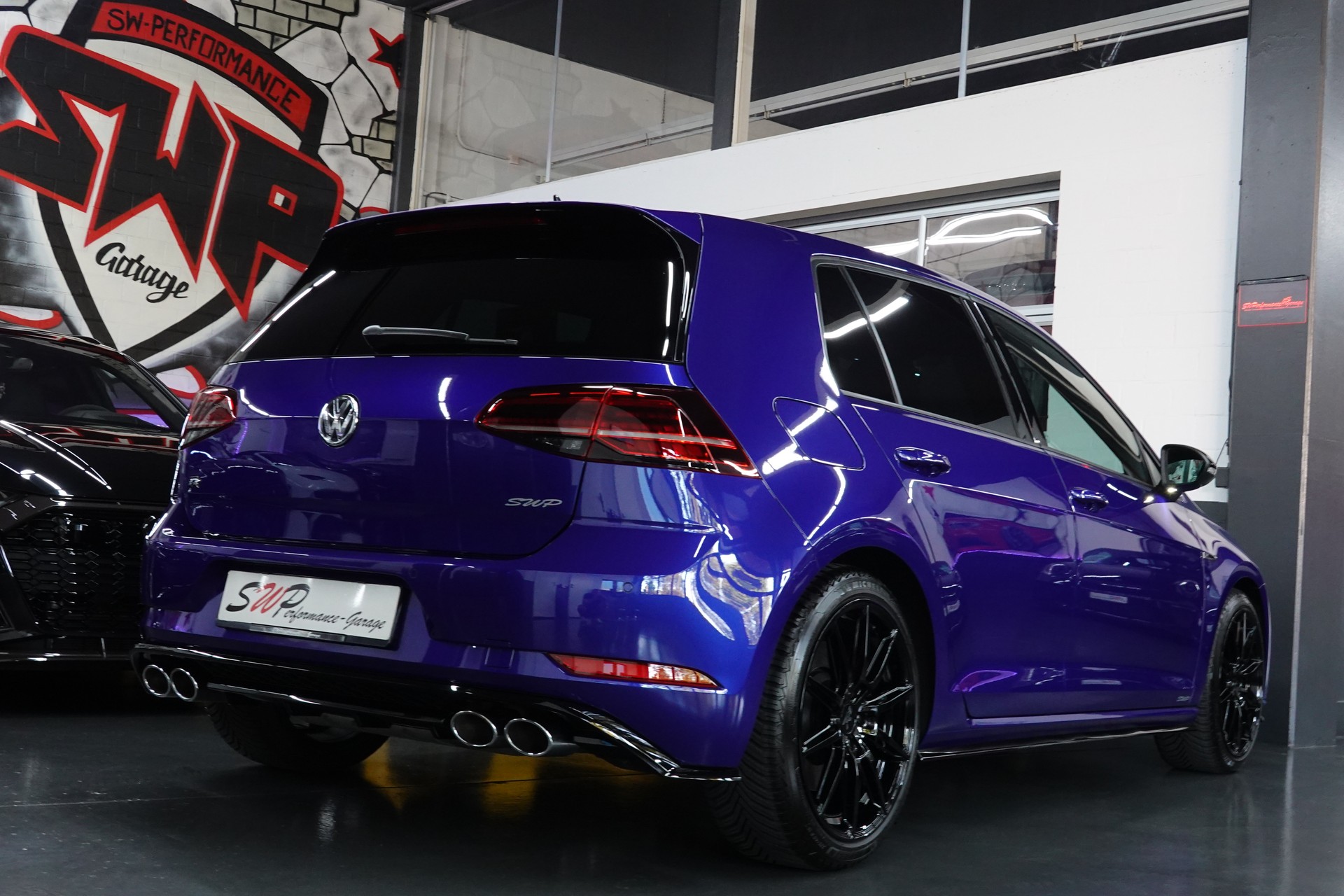 VW GOLF 2.0 TSI R 4MOTION DSG 301 PS BLAU MET.-image-18