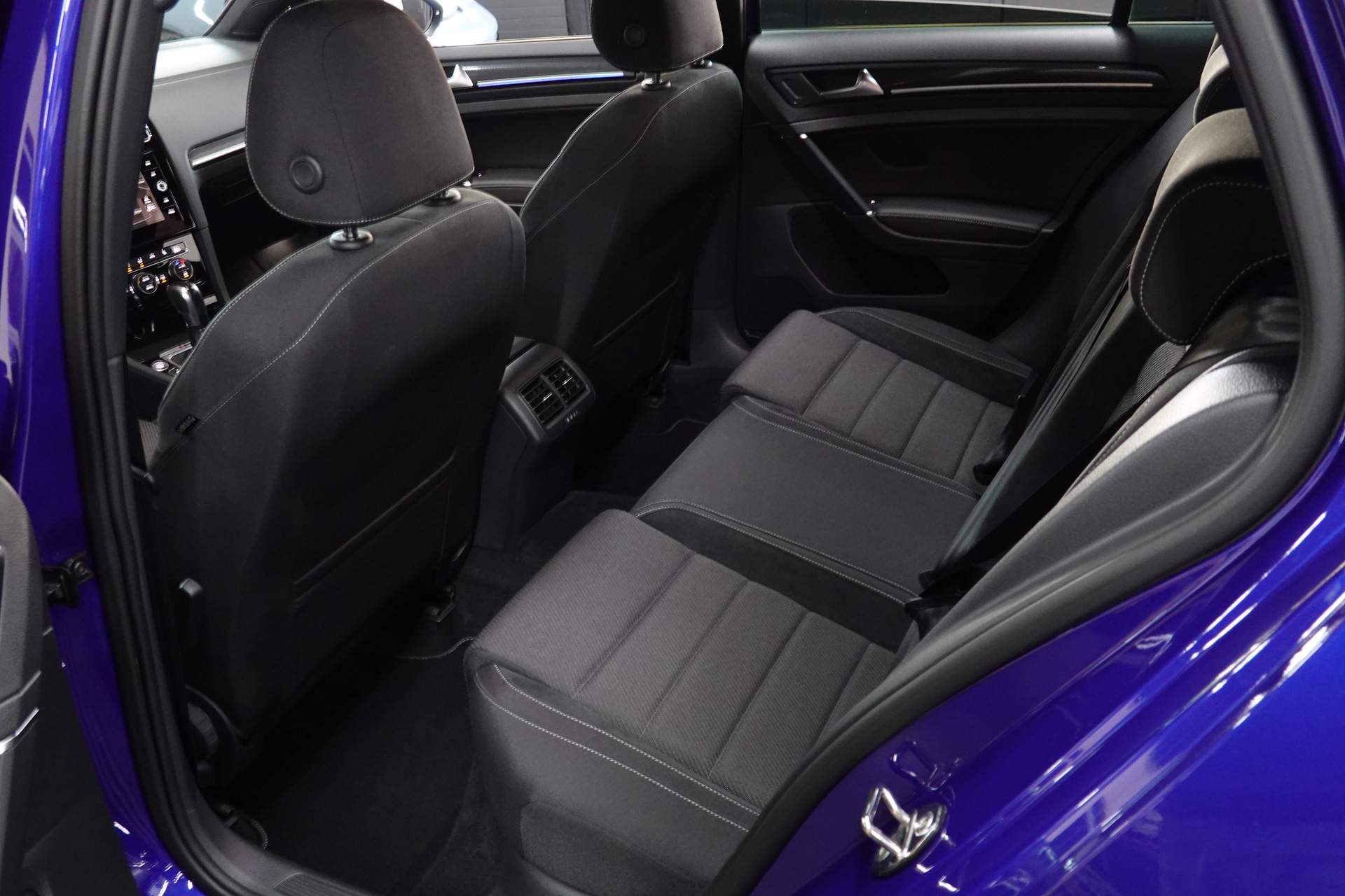 VW GOLF 2.0 TSI R 4MOTION DSG 301 PS BLAU MET.-image-30