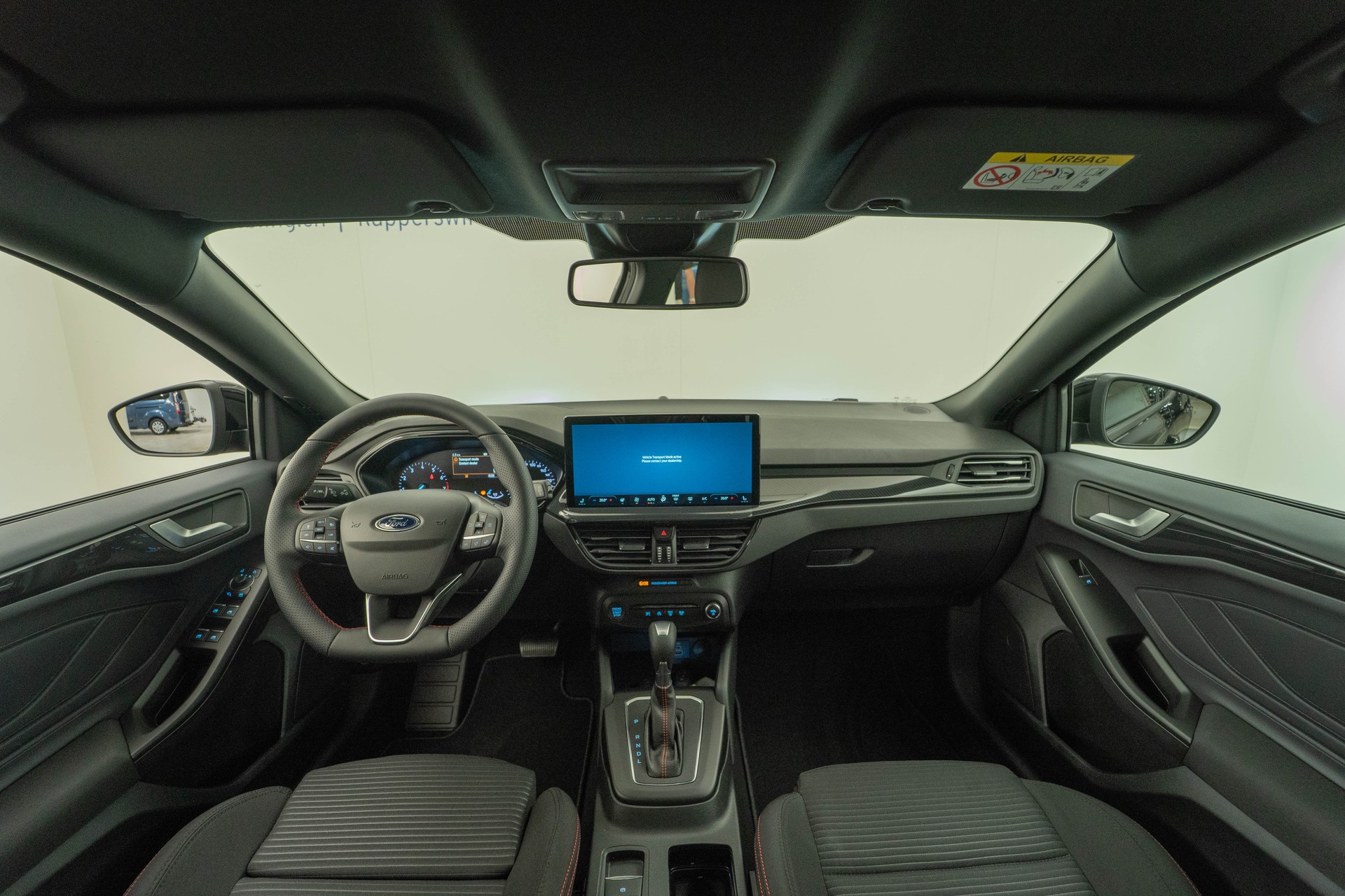 FORD Focus Station Wagon 1.0i EcoB Hybrid 155 ST-Line-image-5