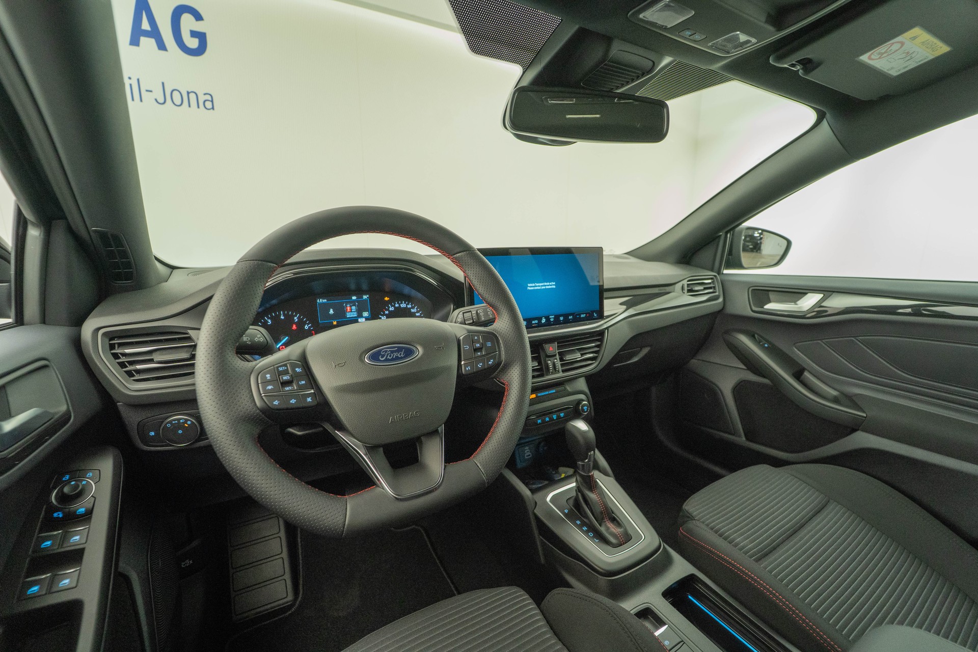 FORD Focus Station Wagon 1.0i EcoB Hybrid 155 ST-Line-image-6