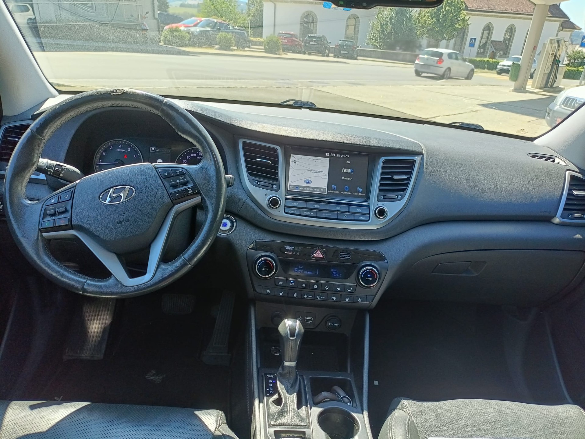 HYUNDAI Tucson 1.6 TGDI Vertex 4WD Automatic-image-3