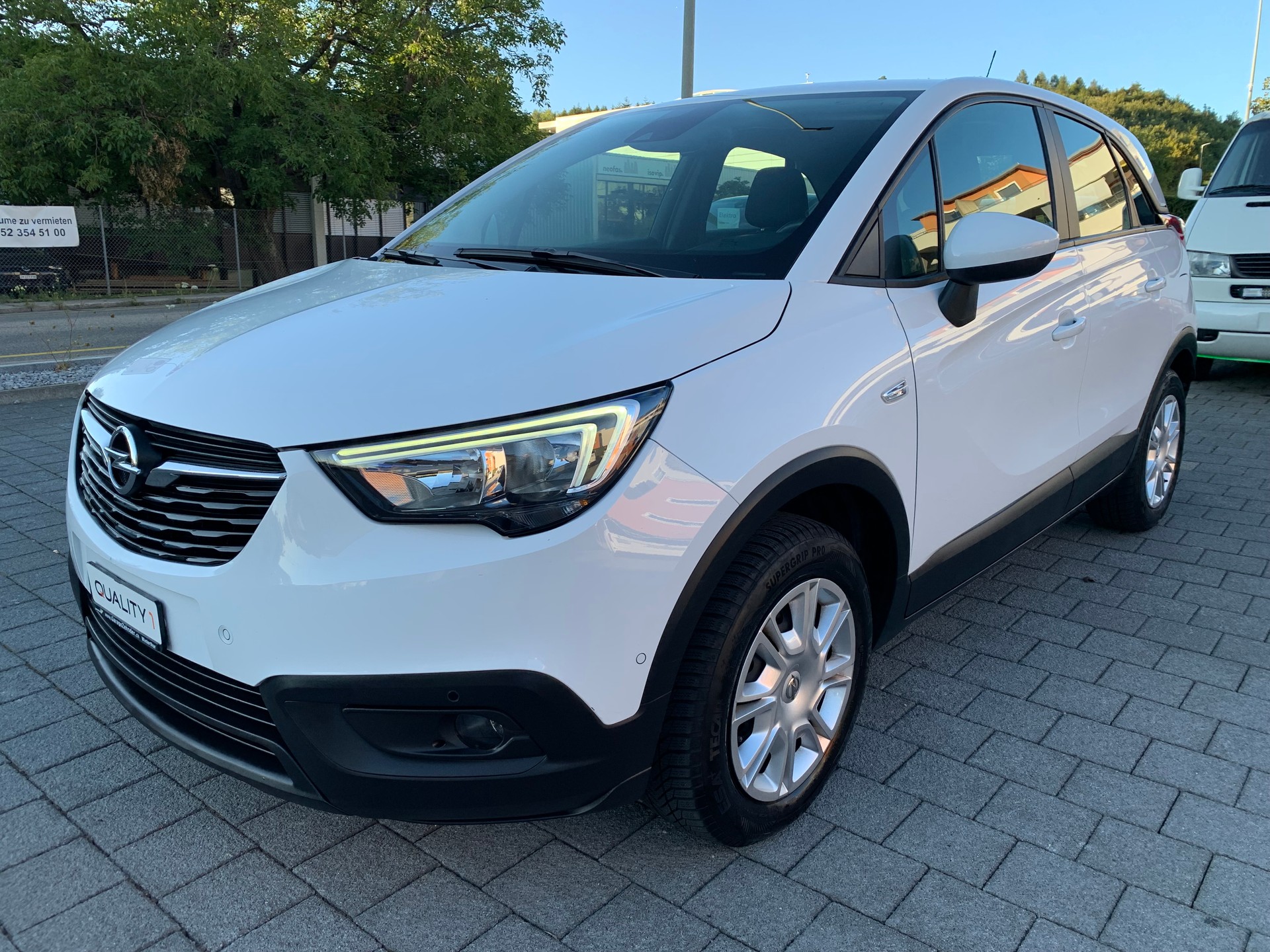 OPEL Crossland X 1.2i TP Enjoy Automatik-image-0