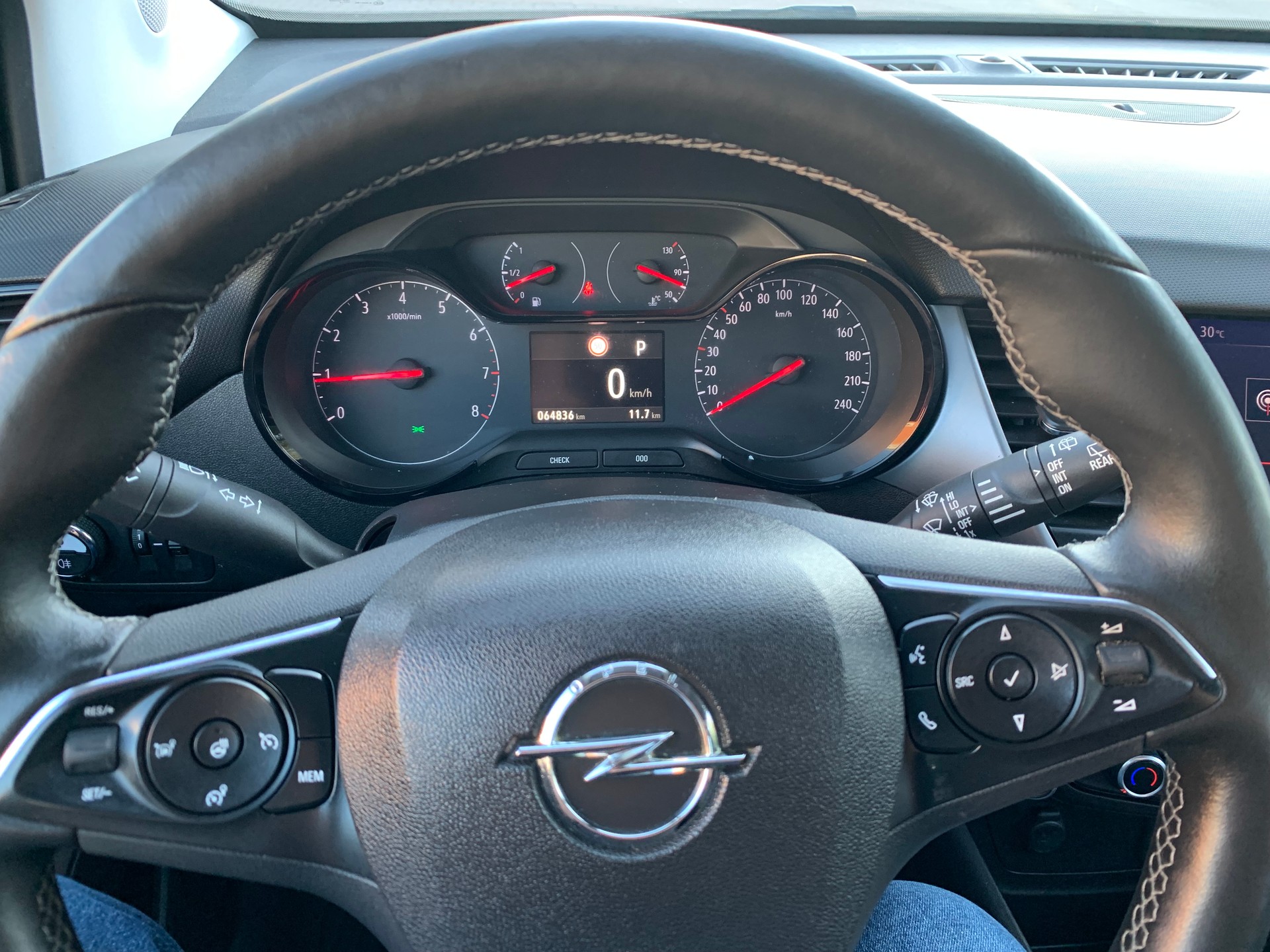 OPEL Crossland X 1.2i TP Enjoy Automatik-image-10