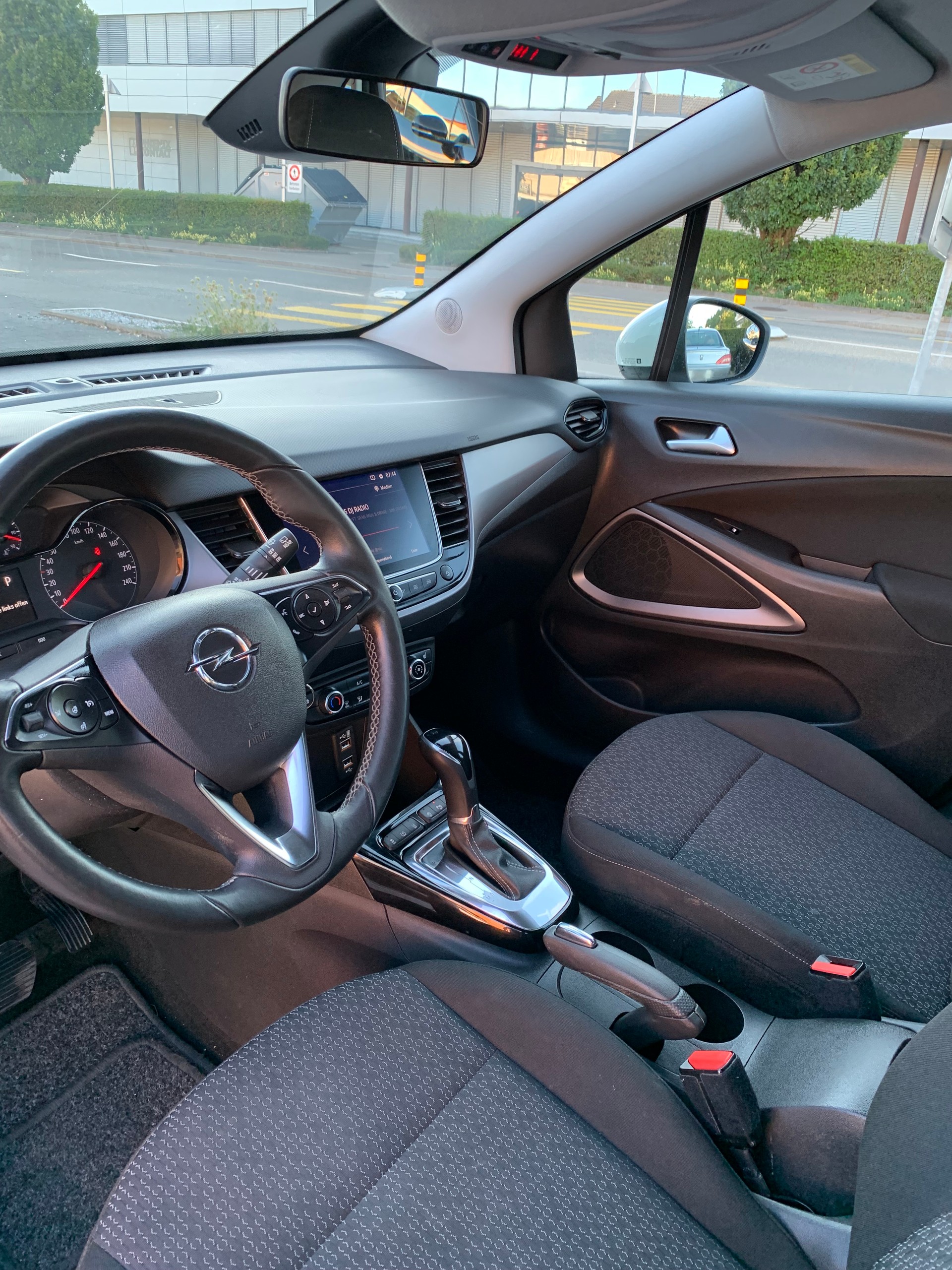 OPEL Crossland X 1.2i TP Enjoy Automatik-image-7