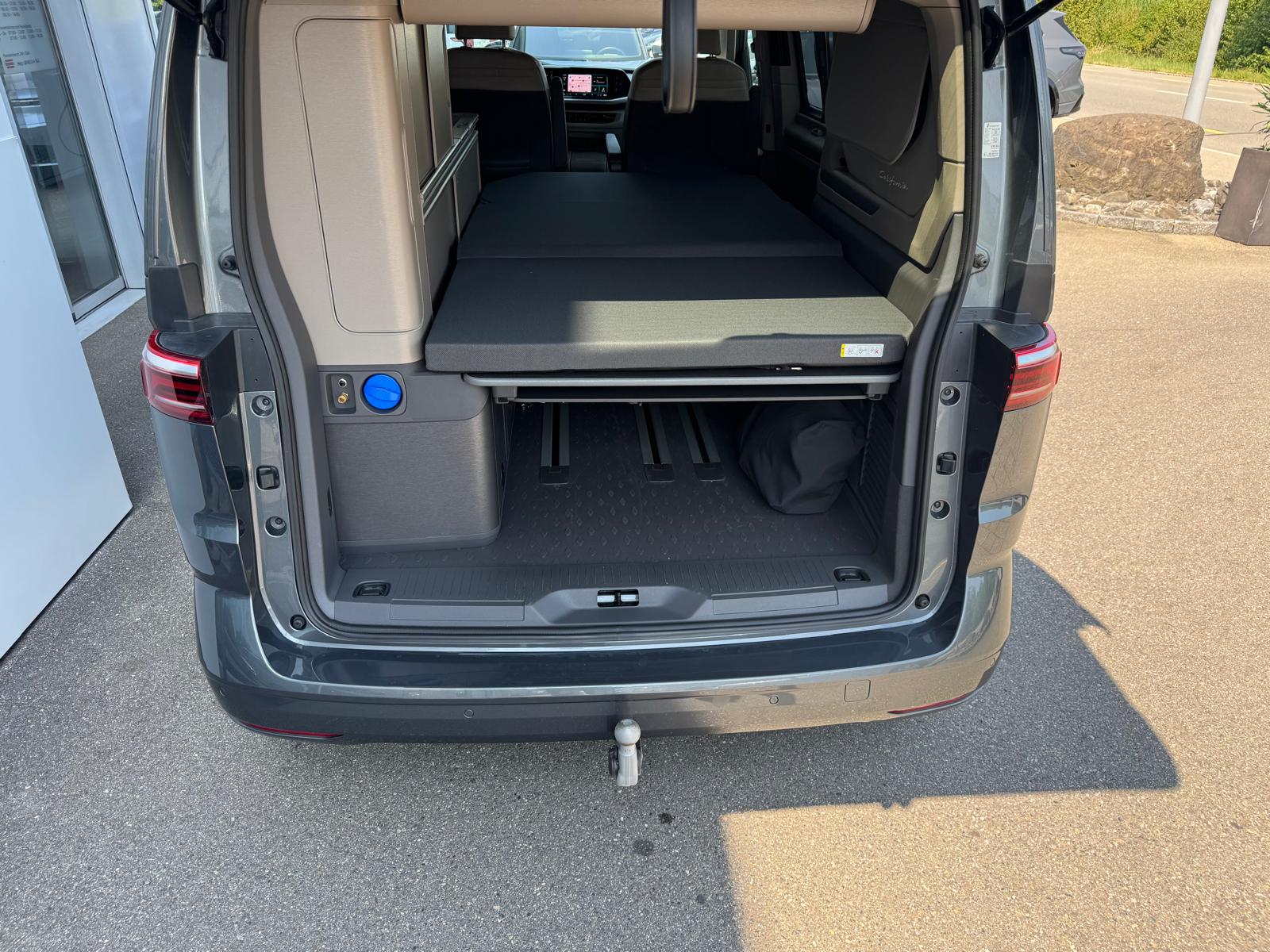 VW California eHybrid Ocean 4Motion-image-5