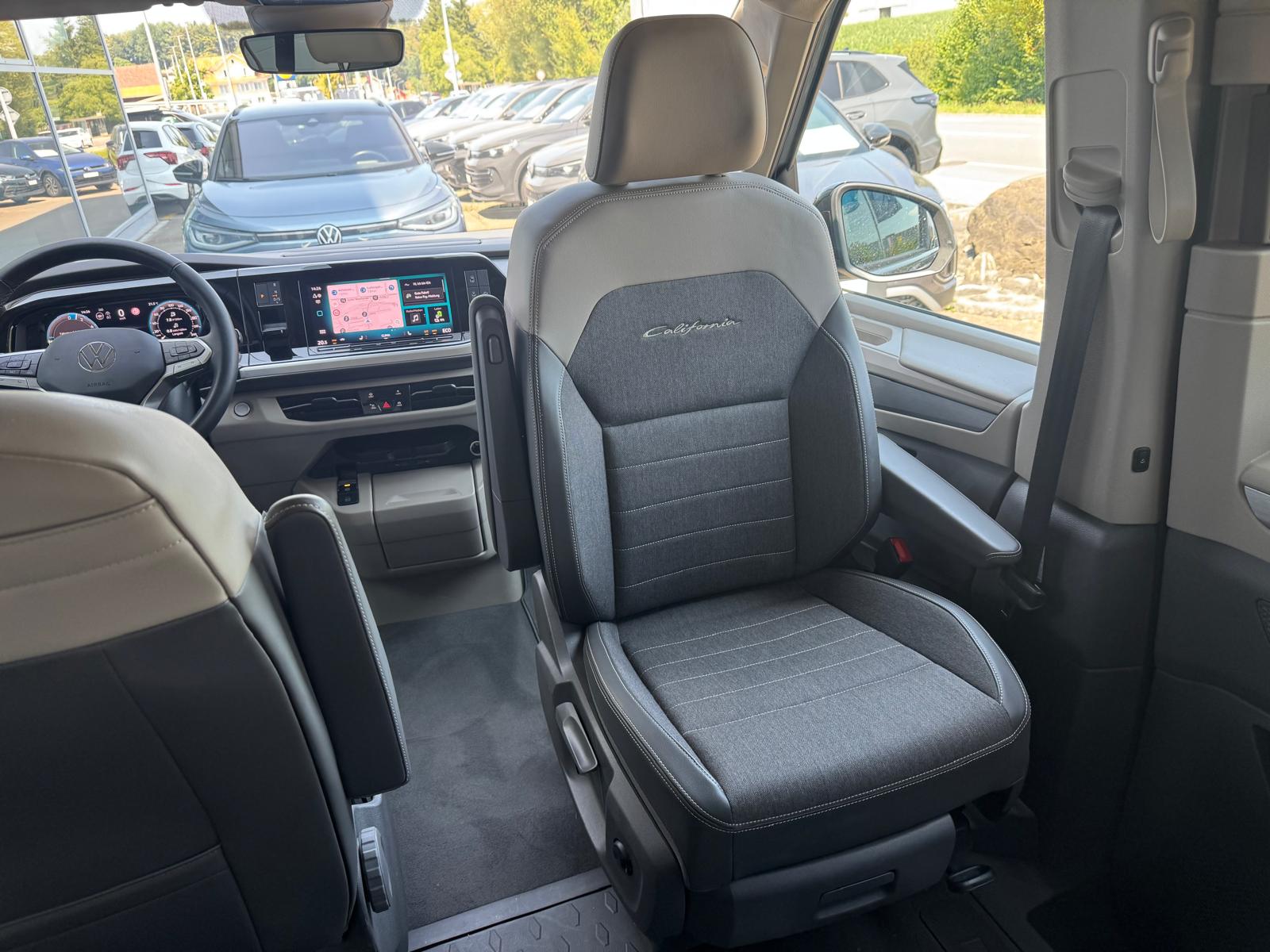 VW California eHybrid Ocean 4Motion-image-9